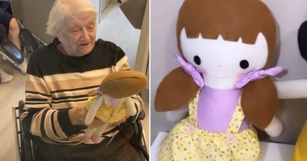 Casal faz bonecas para amenizar solidão de idosas 