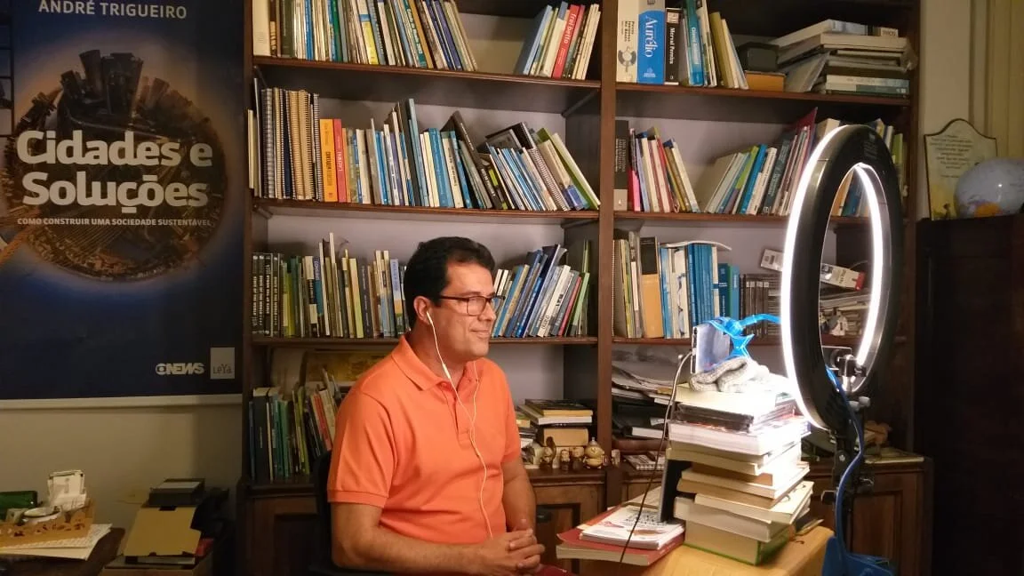 Boa conversa, muito abraço e solidariedade 