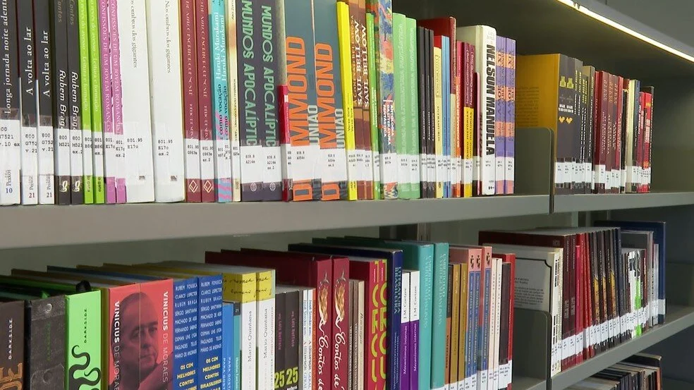 Terapia por meio da leitura a idosos com câncer