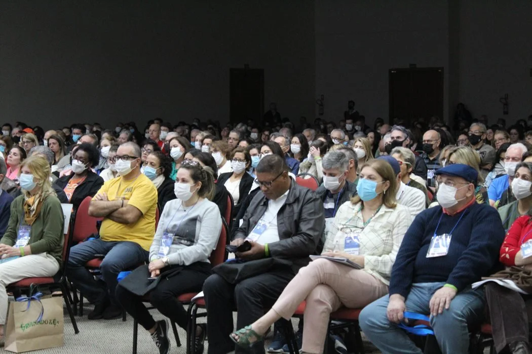 Abraços e reflexões no Congresso Estadual em Atibaia