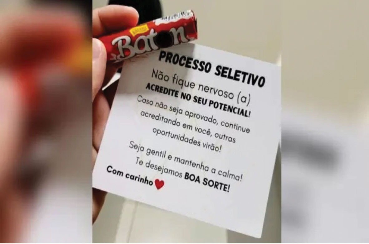 Empresa acalma os nervos em entrevista de emprego com chocolate e mensagens motivacionais 