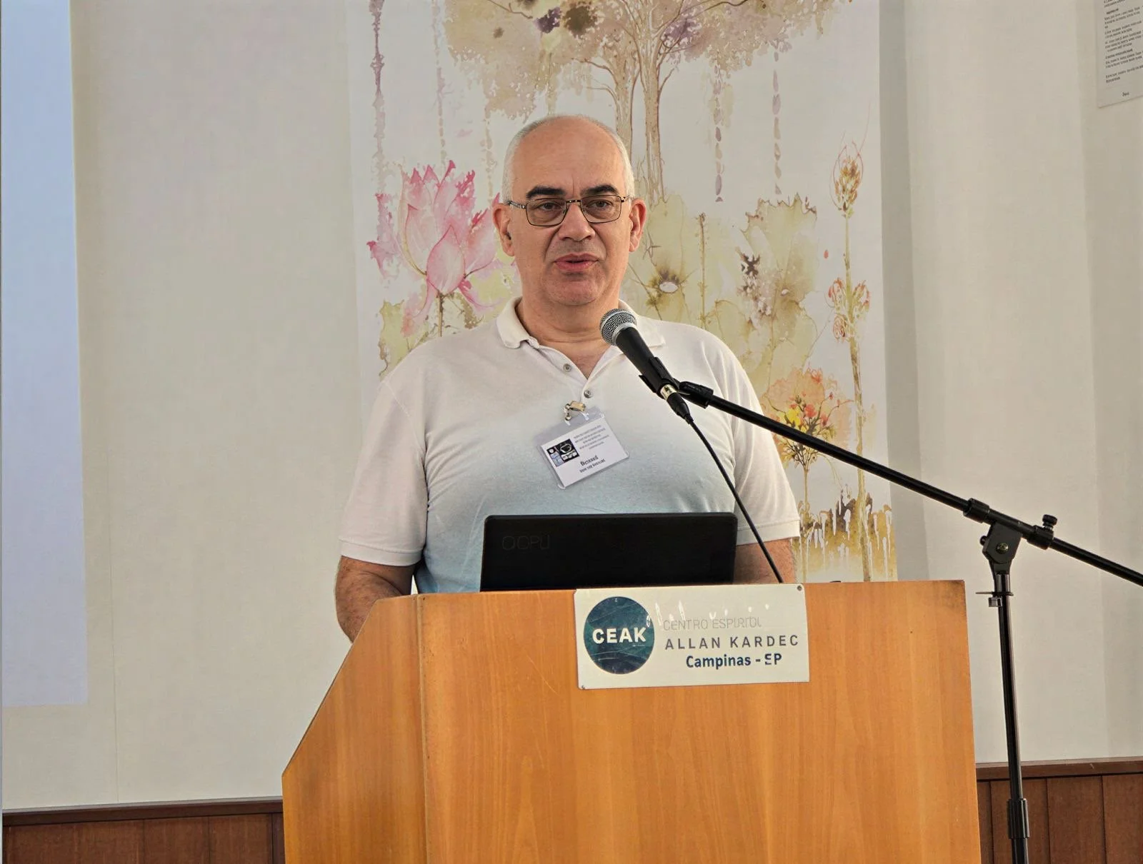 Documentos mostram bastidores da produção dos livros de Chico Xavier