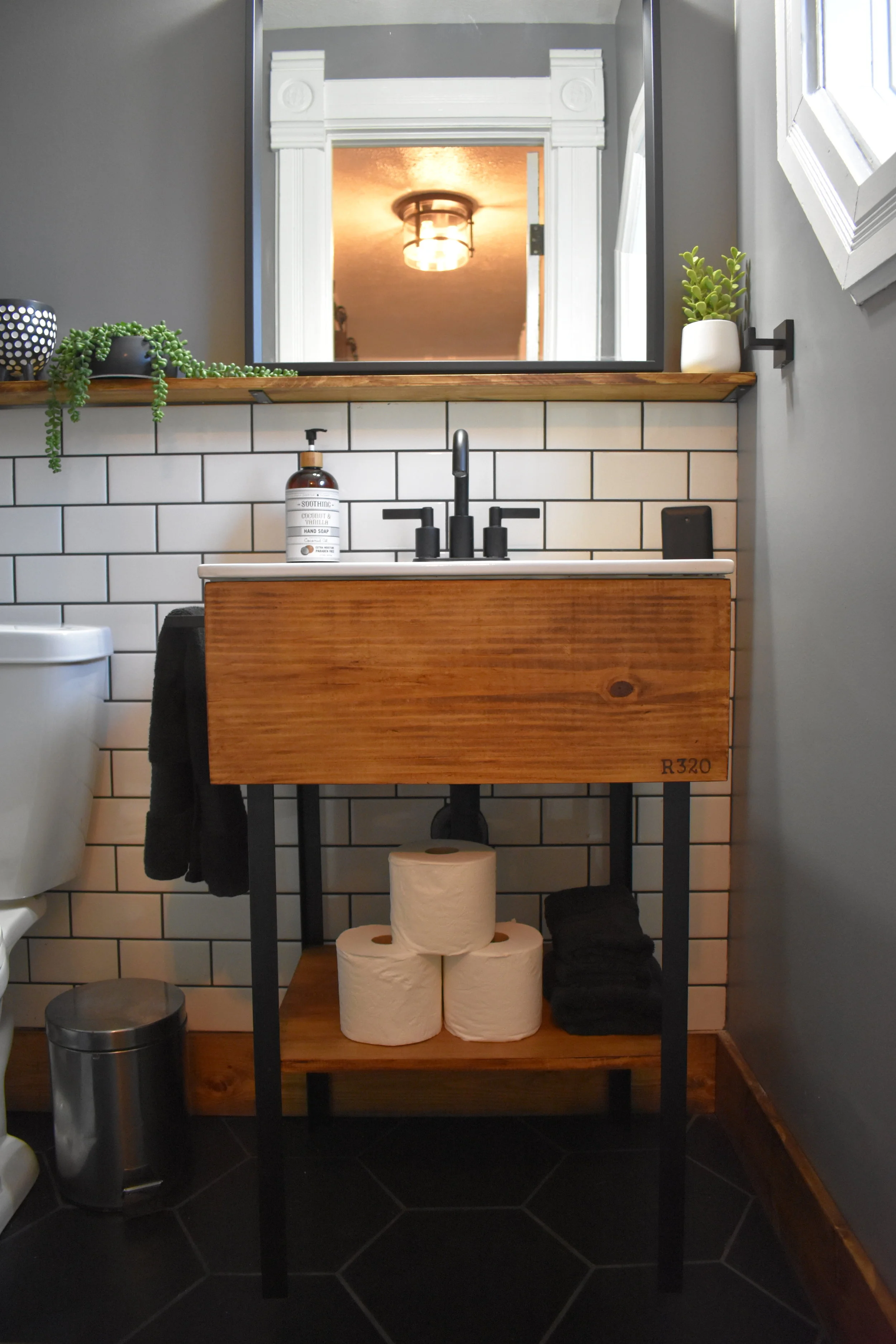 Small Bathroom Big Style 