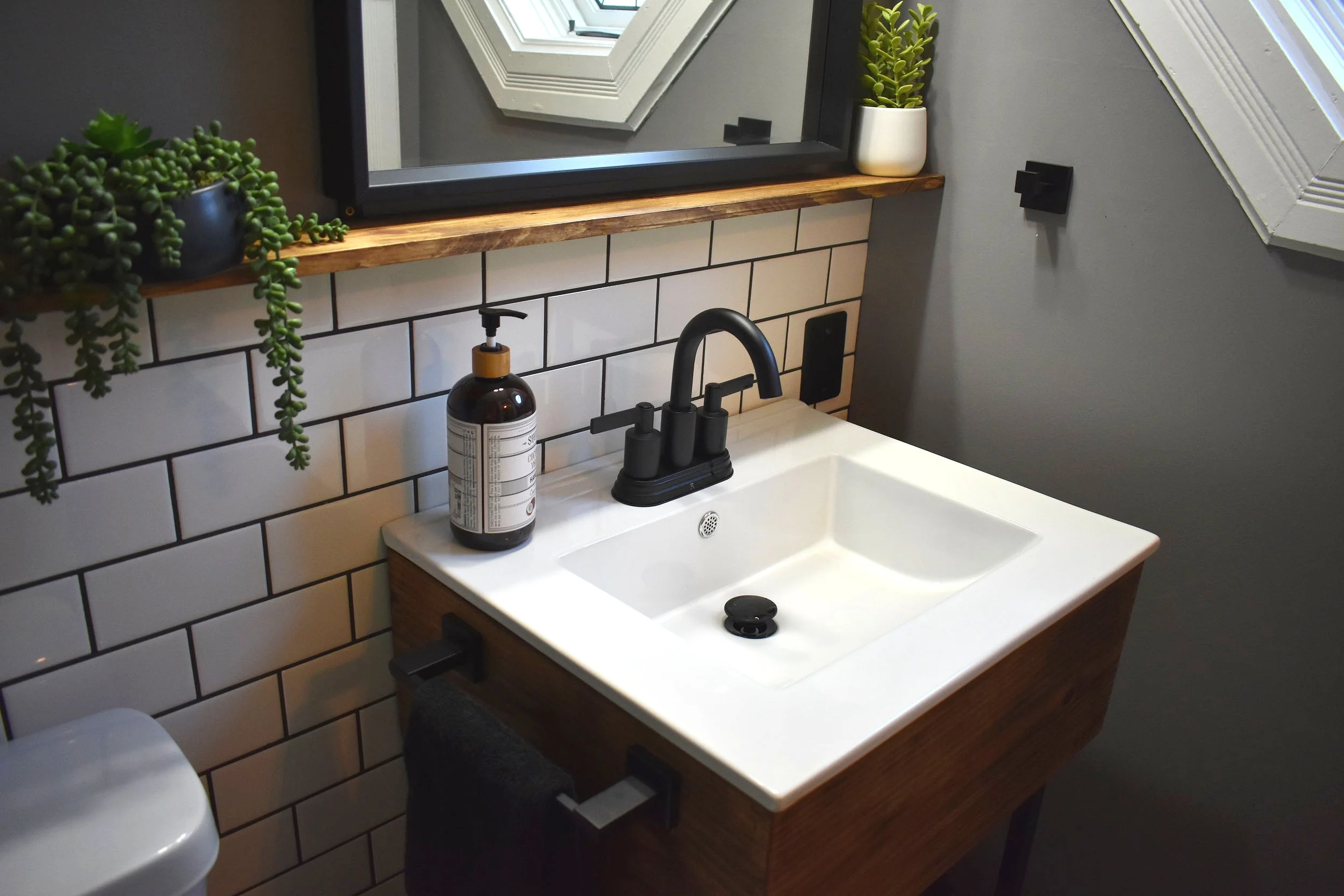 Small Bathrrom Big Style