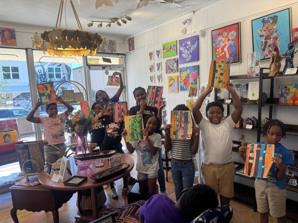 kids-in-gift-shop-with-art.jpg