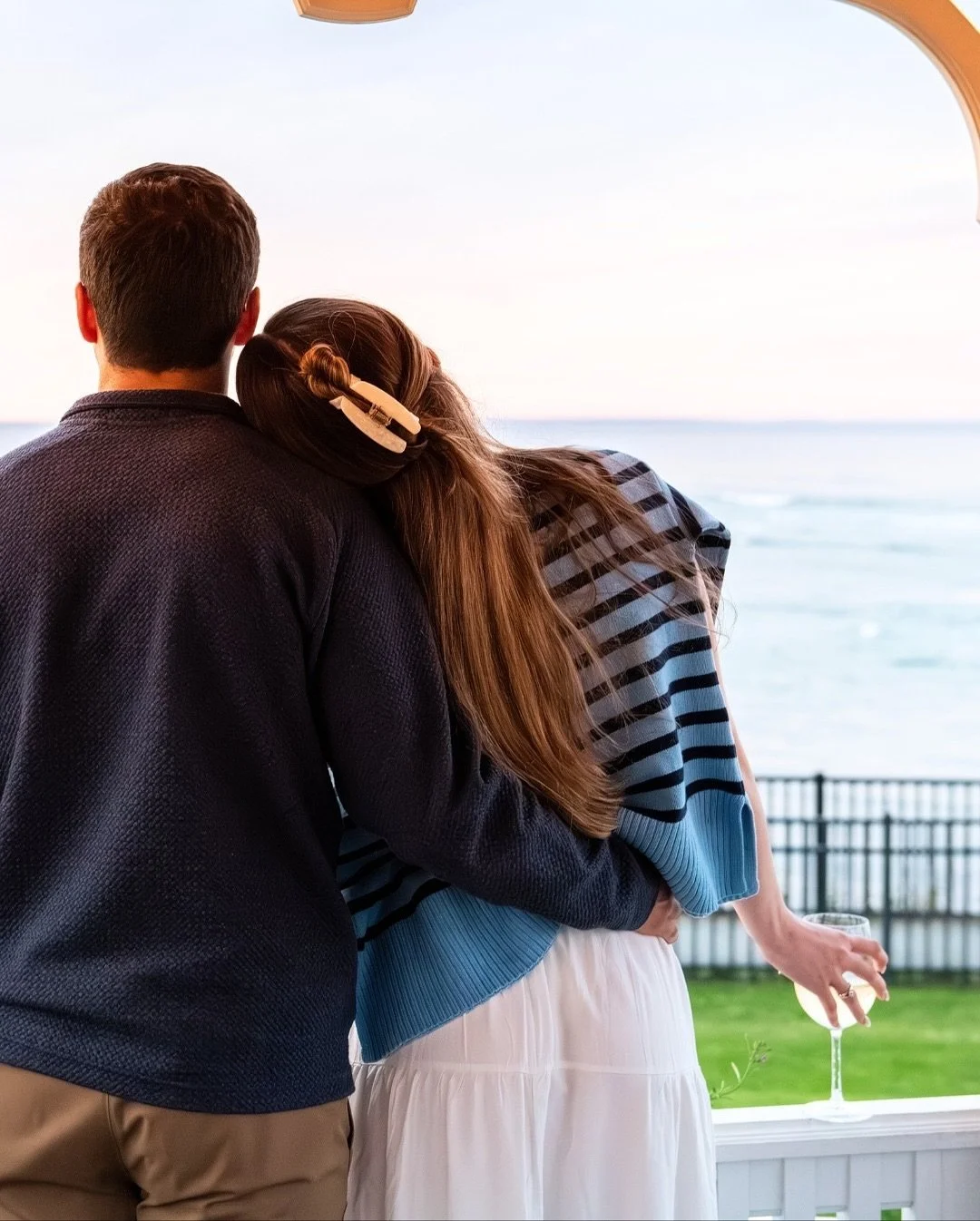 @anchoragebythesea, part of @girihotels, was featured on the @todayshow’s 3rd Hour segment on shoulder season travel!
Travel expert @markellwood named Ogunquit, Maine, a must-visit for its coastal charm, scenic strolls along the Marginal Way,