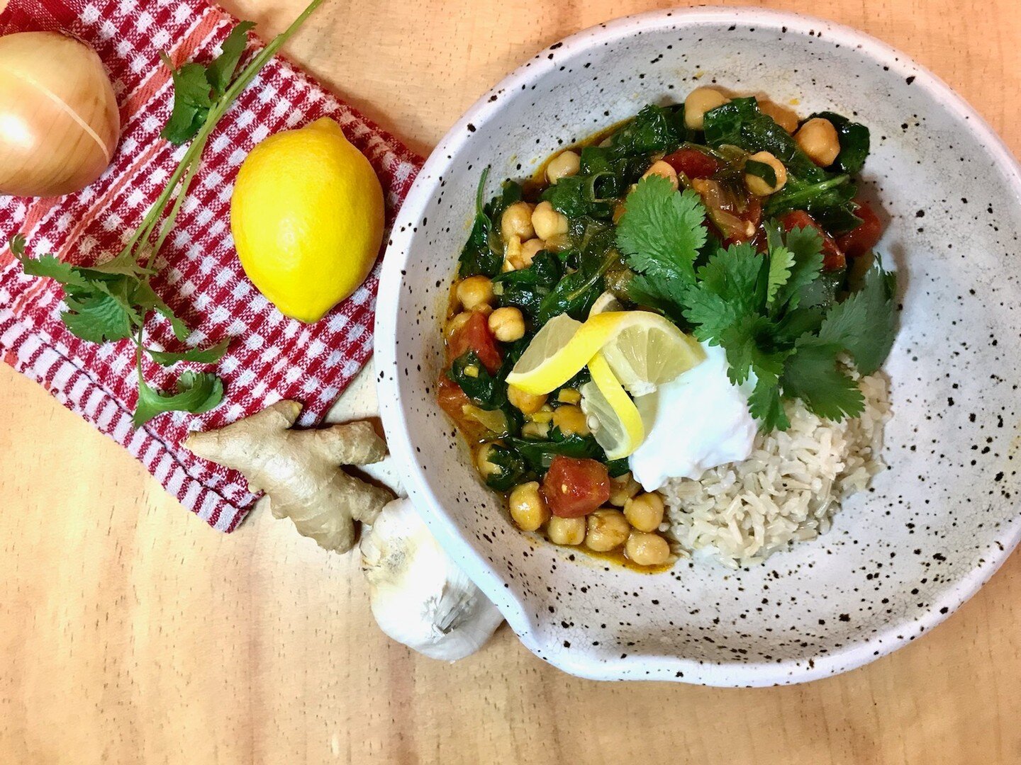 Join us for LIVE monthly Cook Alongs with @elizathechef to whip up delicious dishes like this yummy vegetarian Chana Masala with Spinach. Sign up with the link in our profile!

#cookalong #food #health #foodie #Lifestyle #cook #healthycooking #heathy