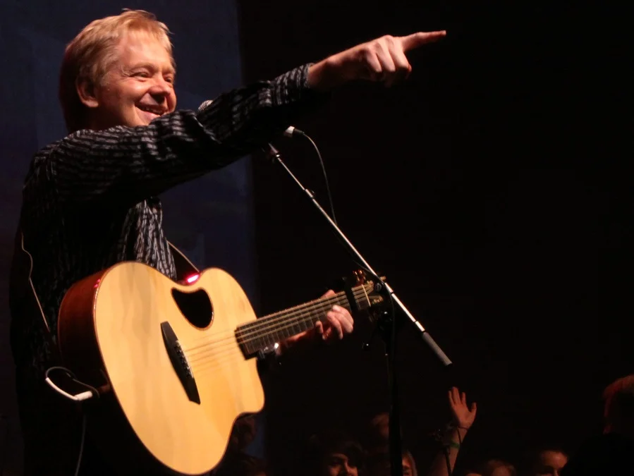 One of Arlen’s greatest joys is leading others in worship