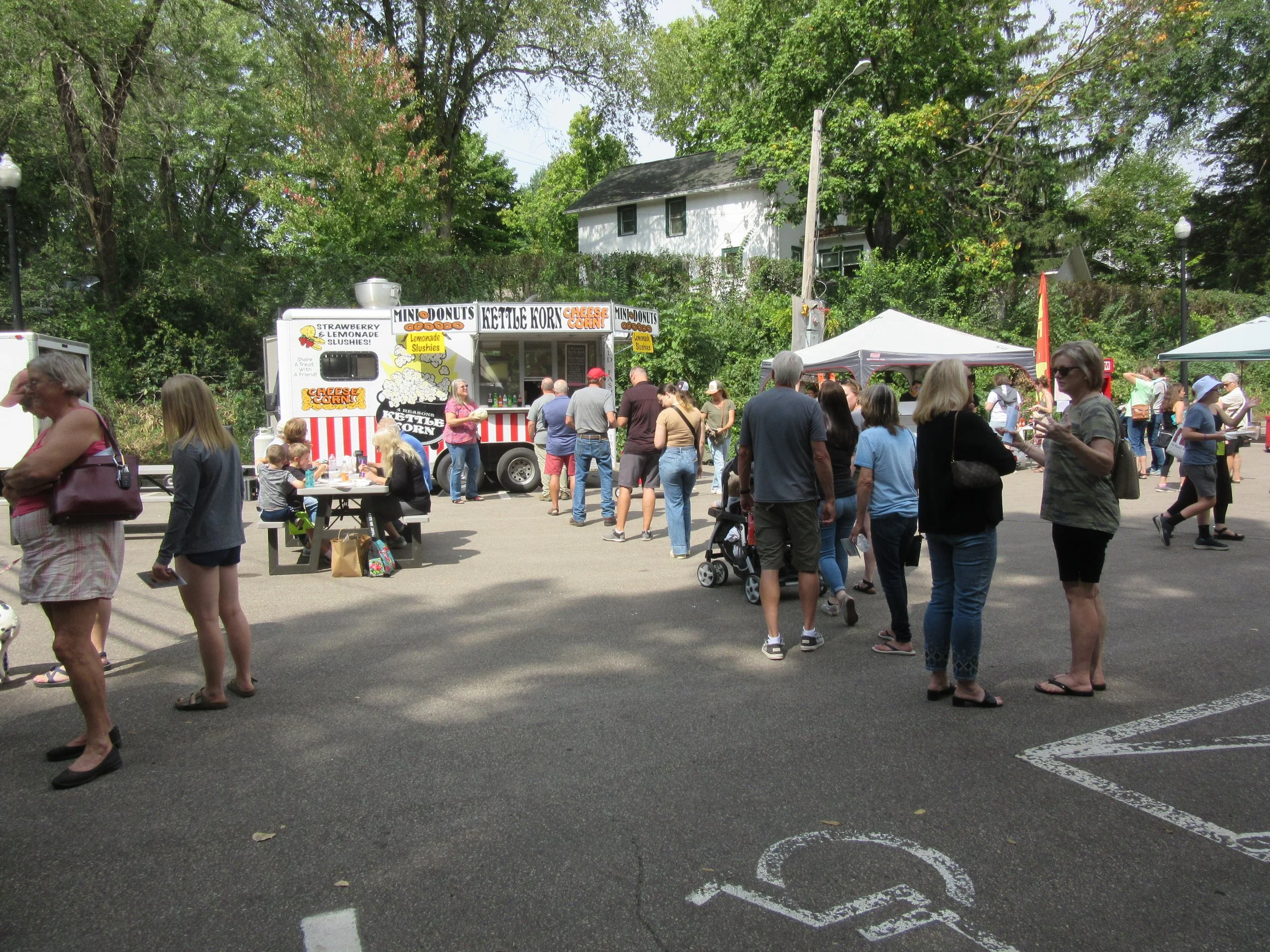 Art on the Kinni Applications — River Falls Community Arts Base