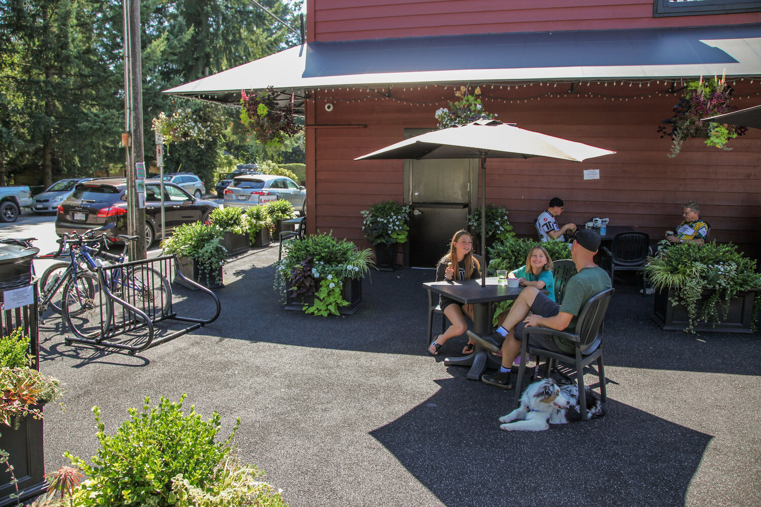 EndOfTheLine_Patio_1.jpg