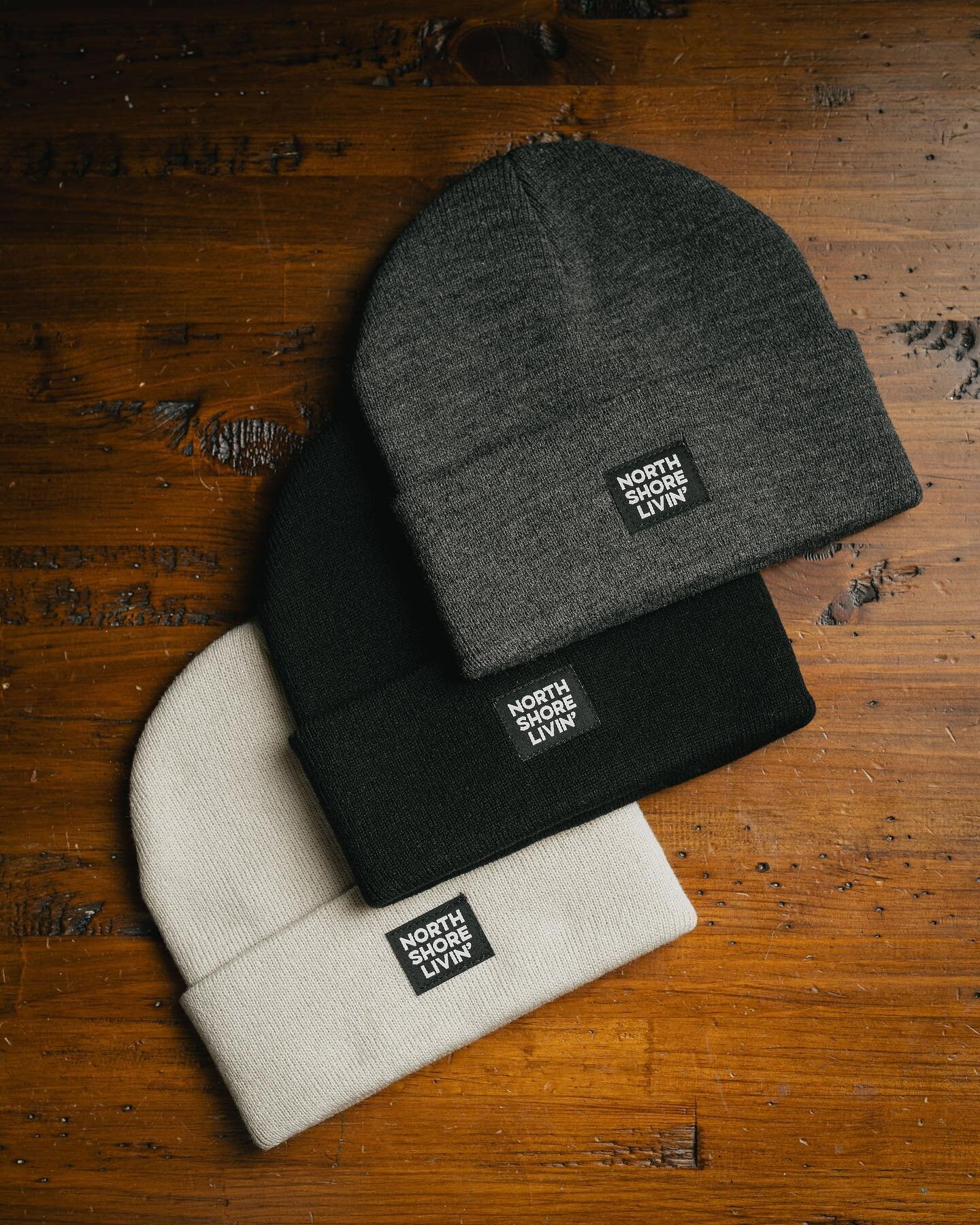 It is officially toque season and we got a fresh new design from @northshorelivin 🥶❄️

 📸 by @capturedbykevin 

#northvan #lynnvalley #northshore #northshorelivin #canada #localapparel #lynncanyon #supportlocal