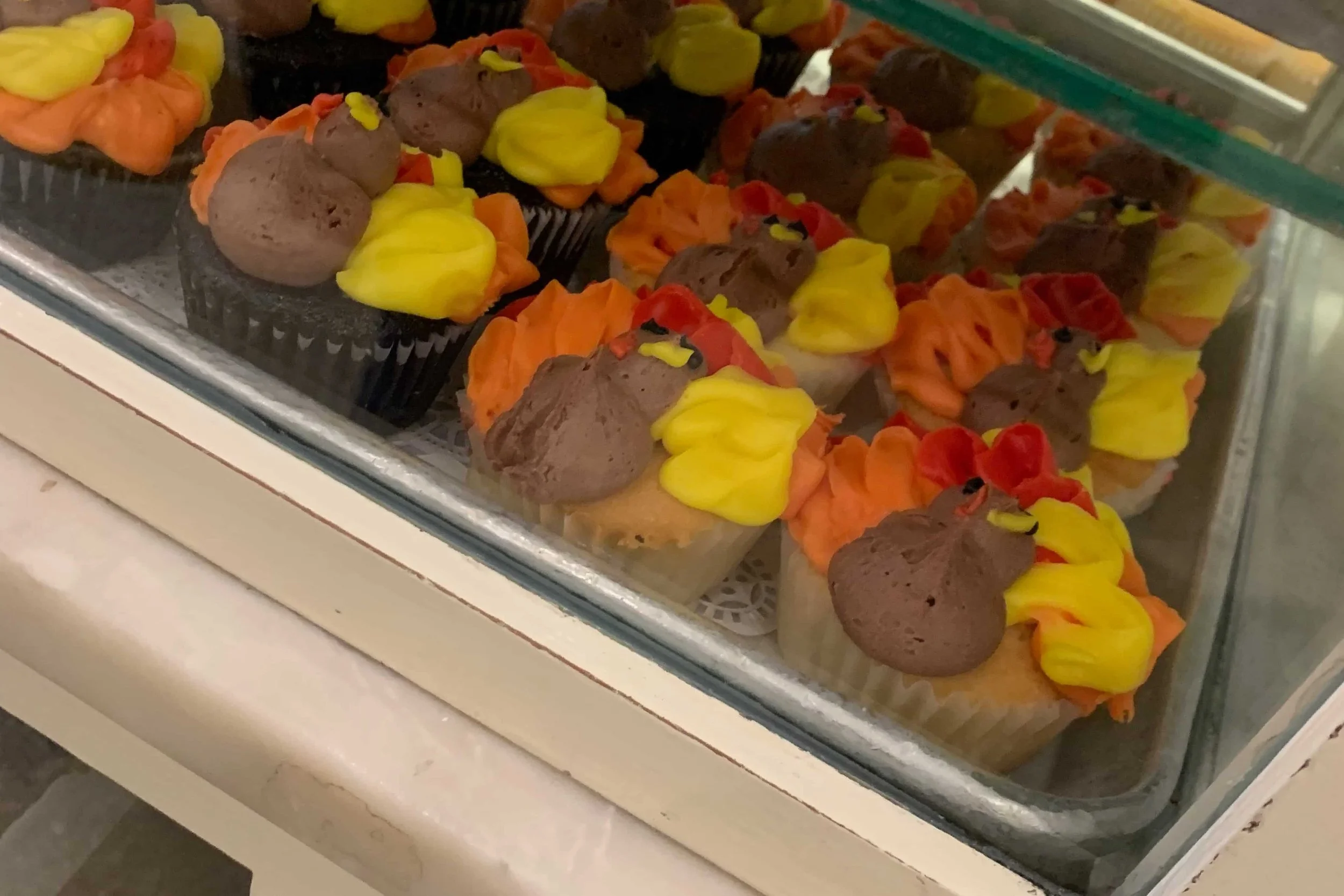 turkey cupcakes with icing design