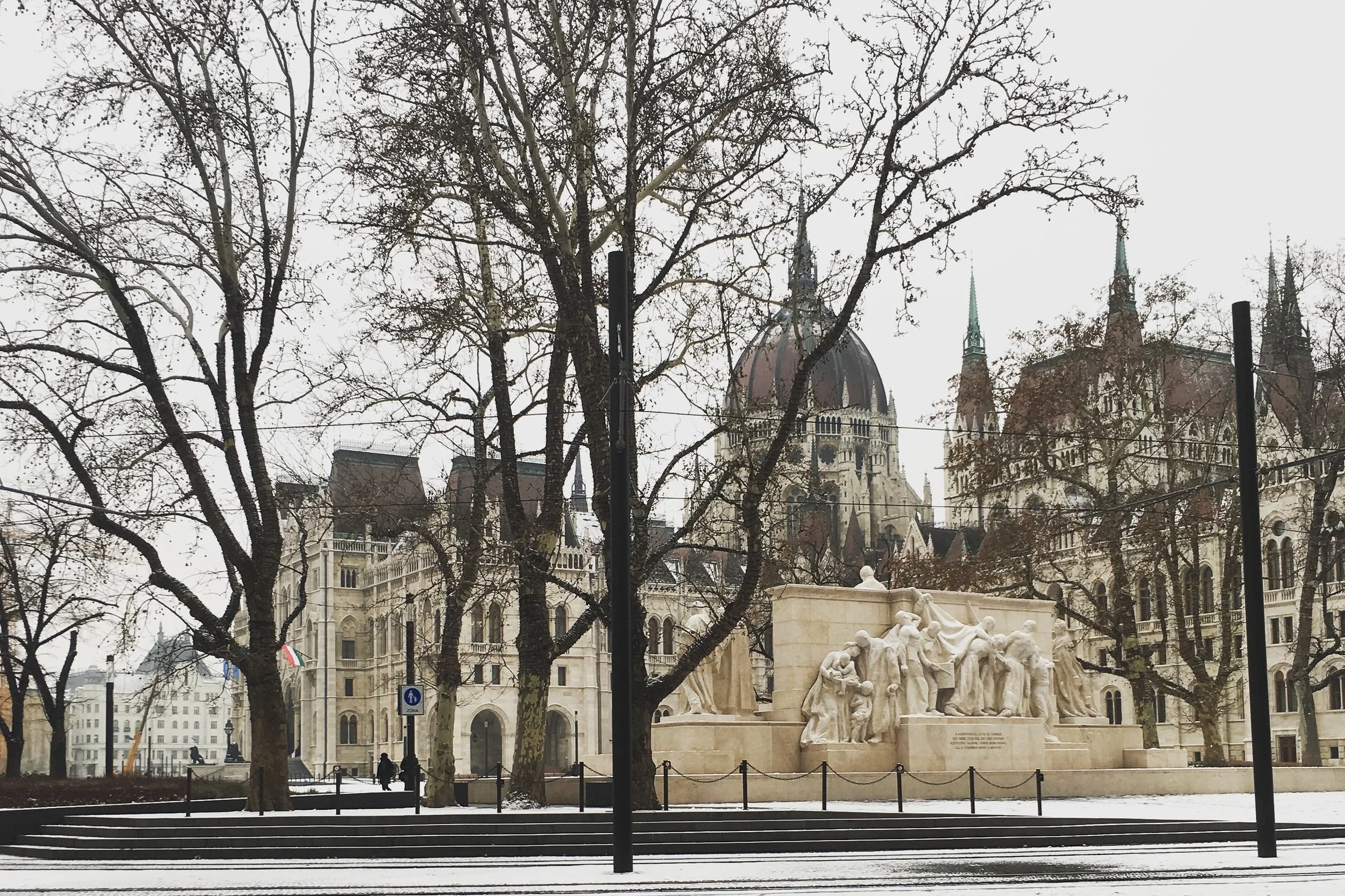 hungarian parliament snow