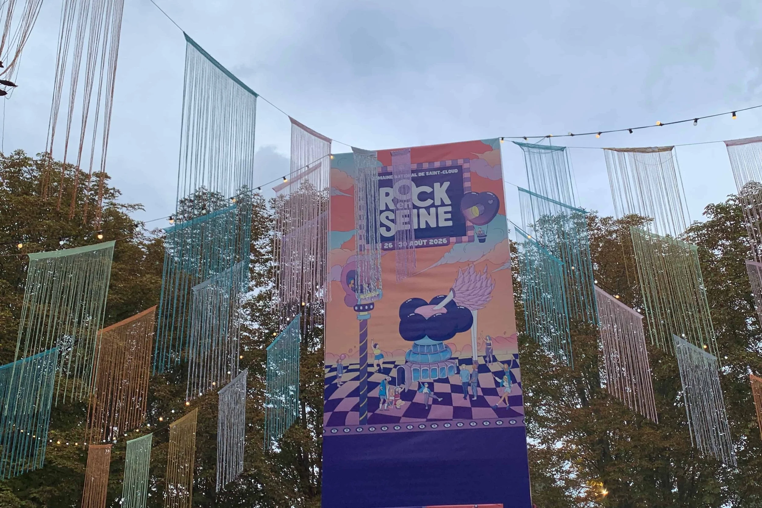 rock en seine decorations orange blue green purple