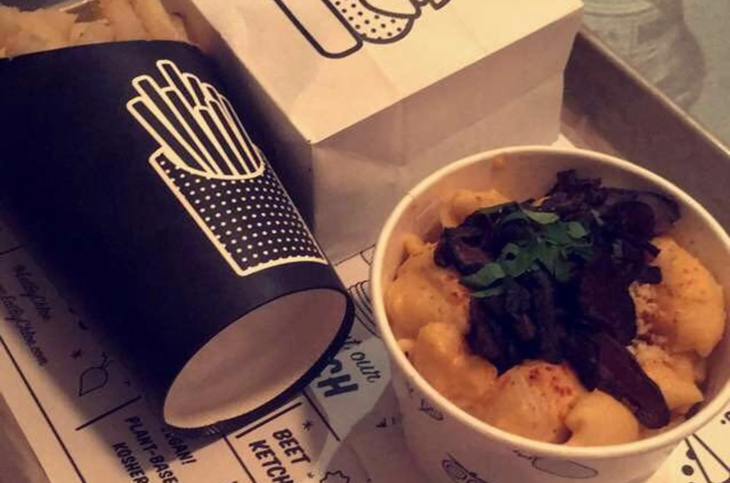 mac and cheese and fries vegan