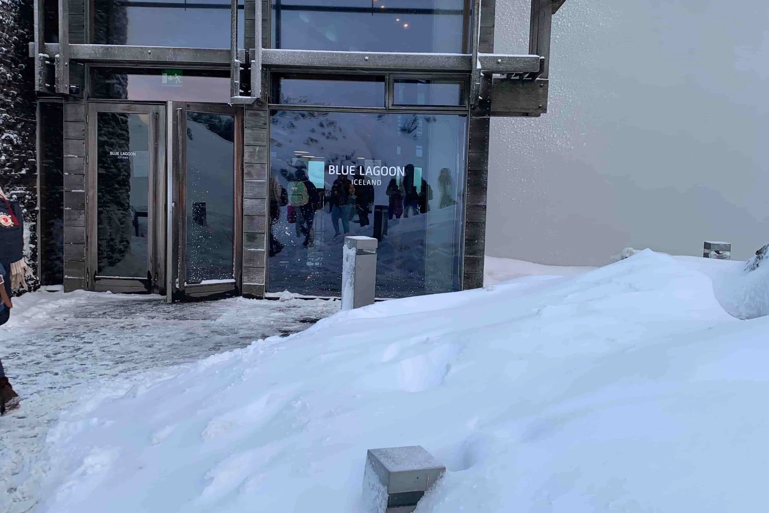blue lagoon entrance in the snow