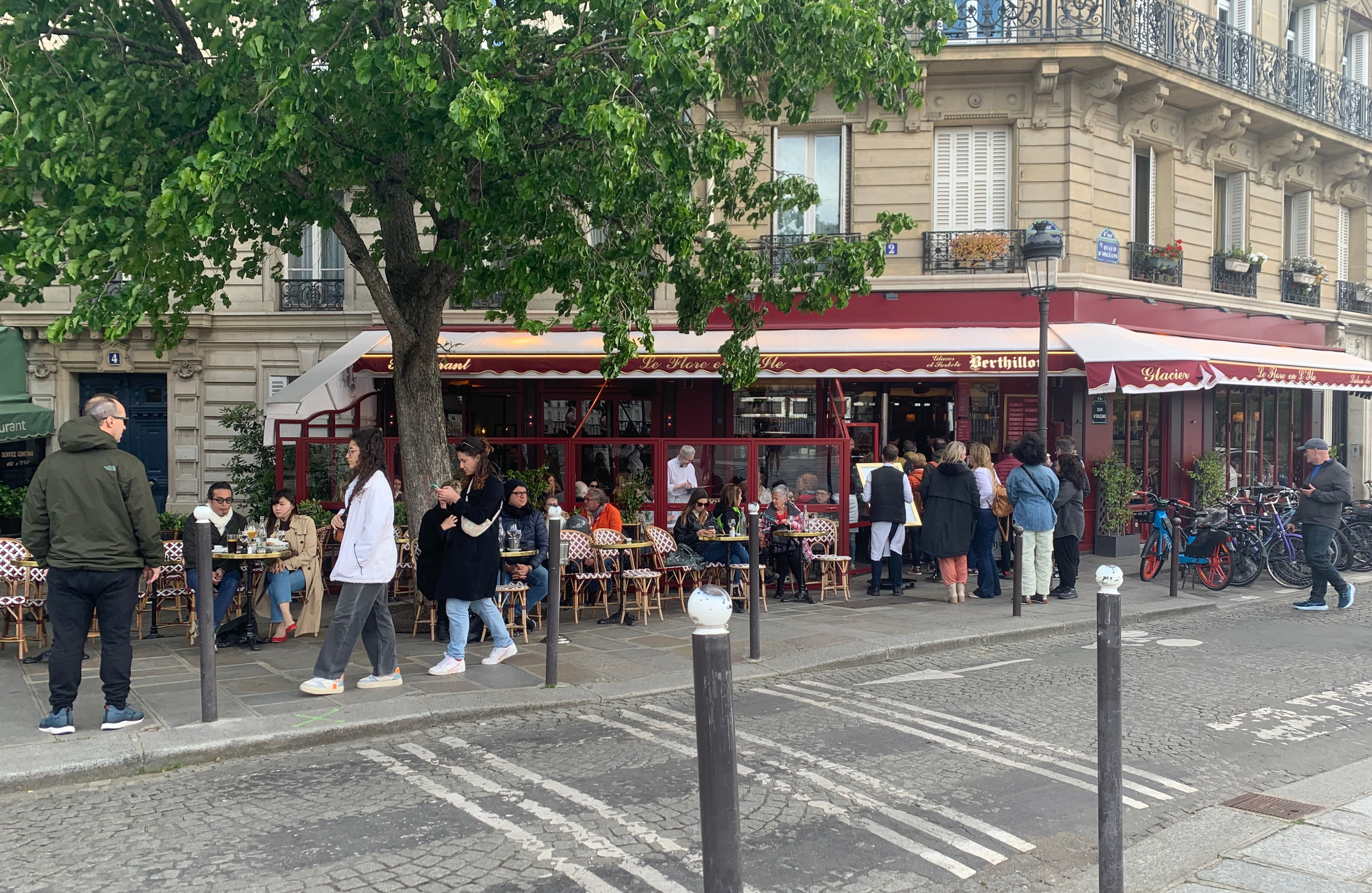cafe where luc and emily meet