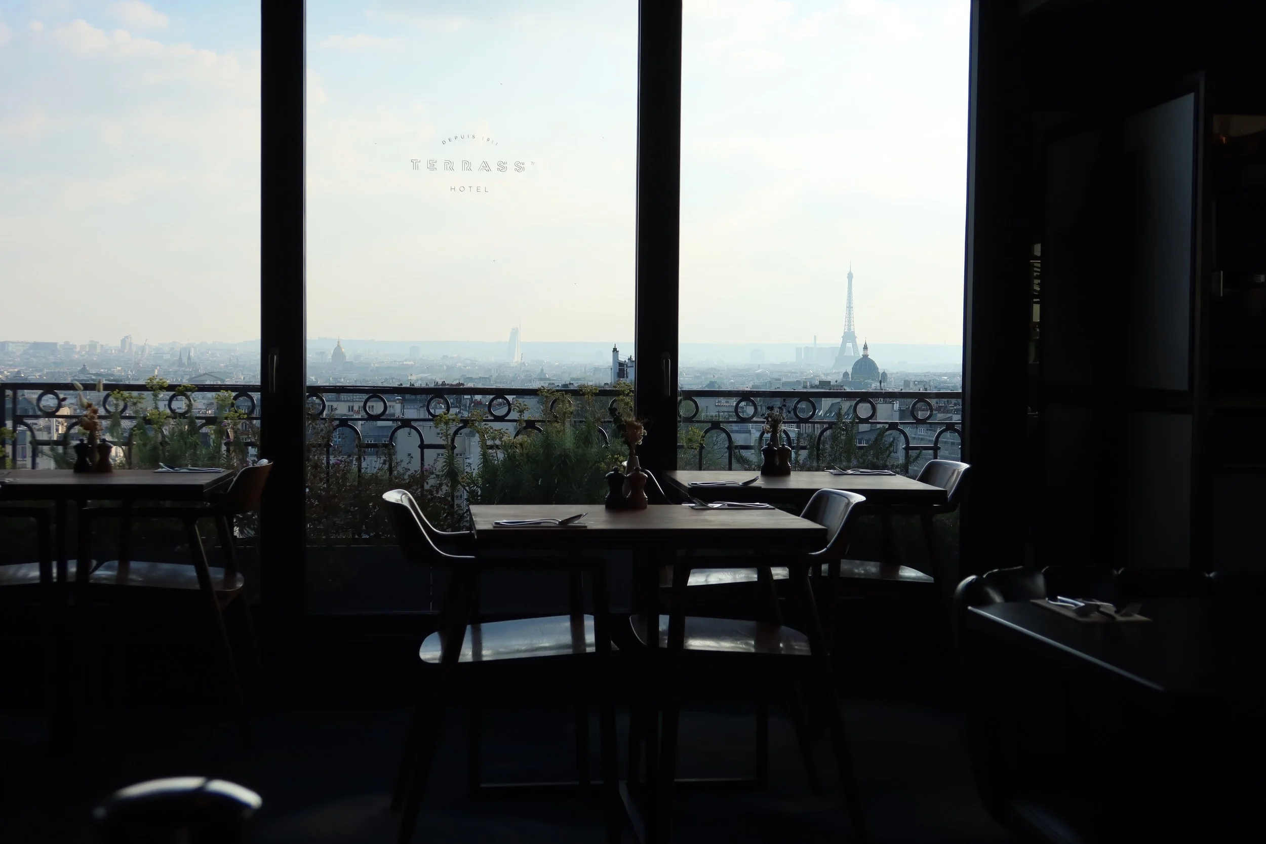 terrass rooftop view inside restaraunt