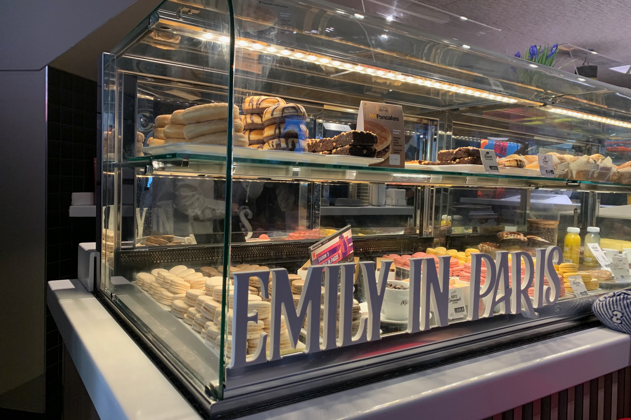 emily in paris mcdonalds on champs elysees