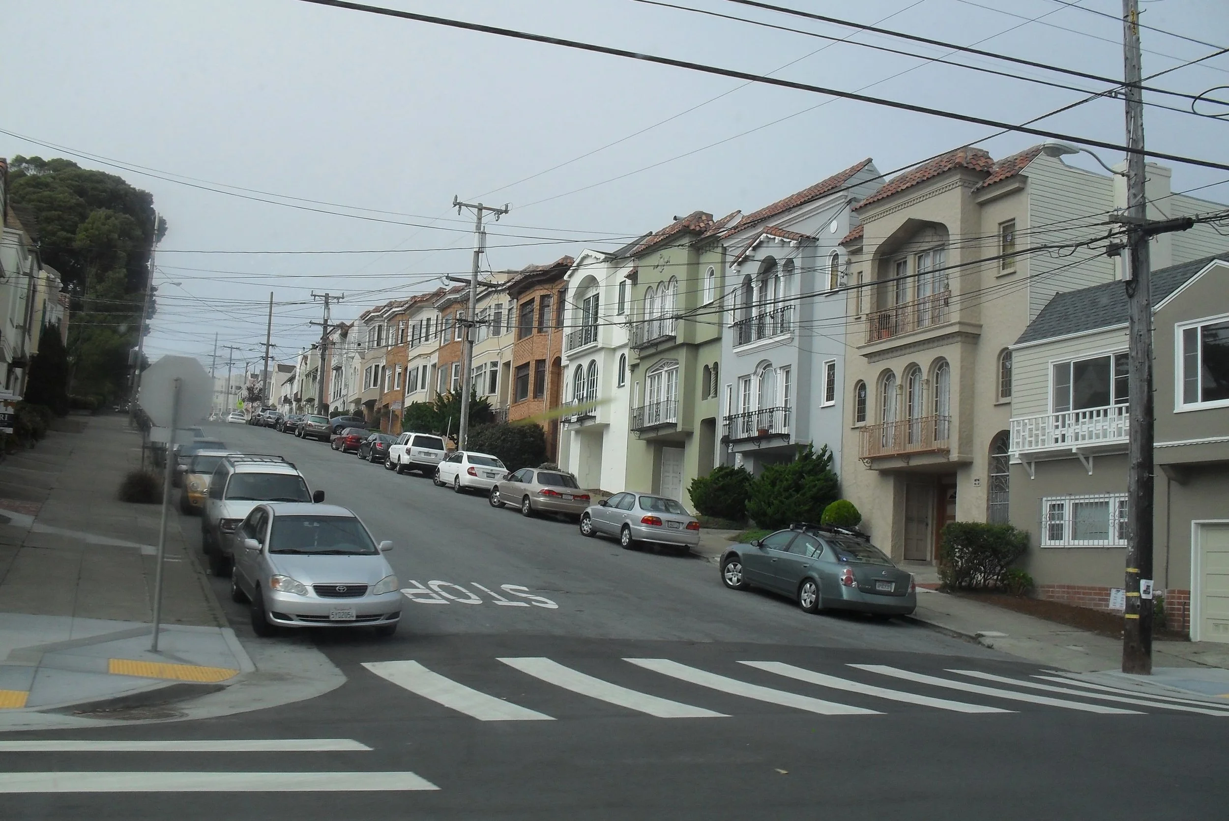 richmond district san francisco cloudy and hill colorful houses