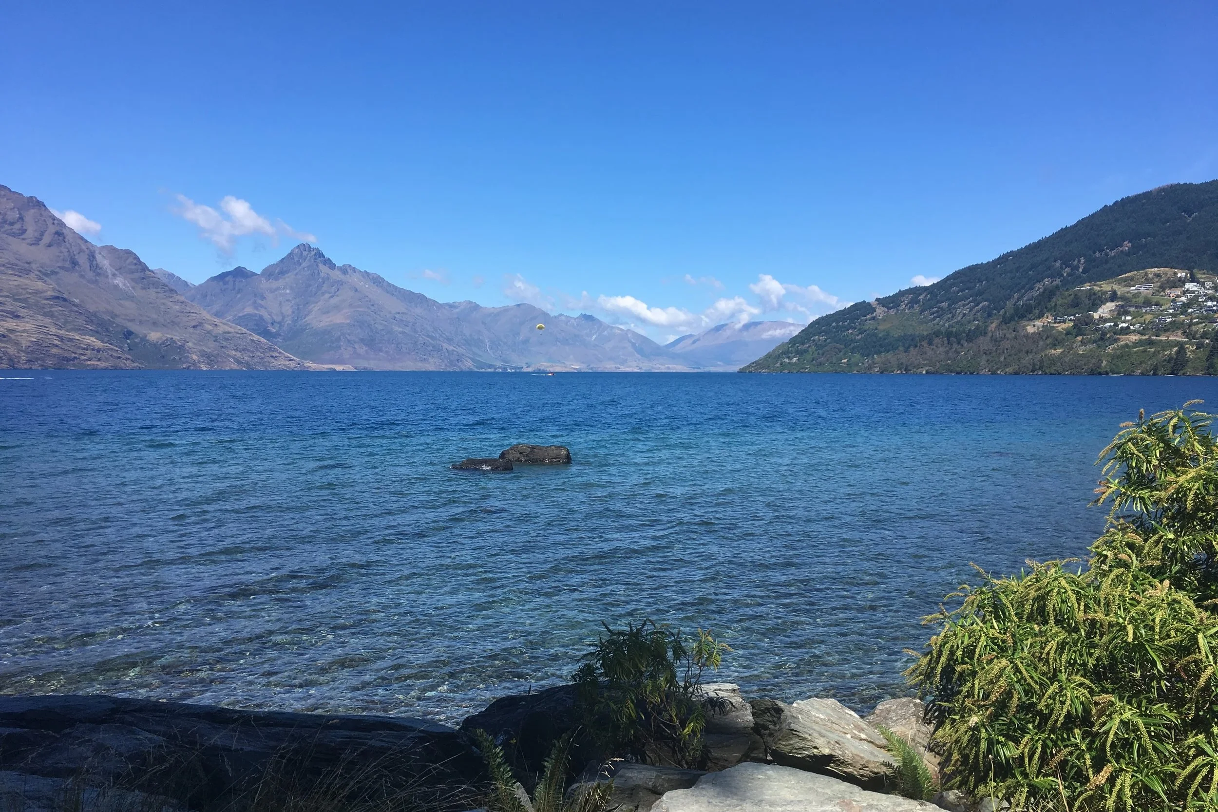 lake wakatipu in queenstown new zealand