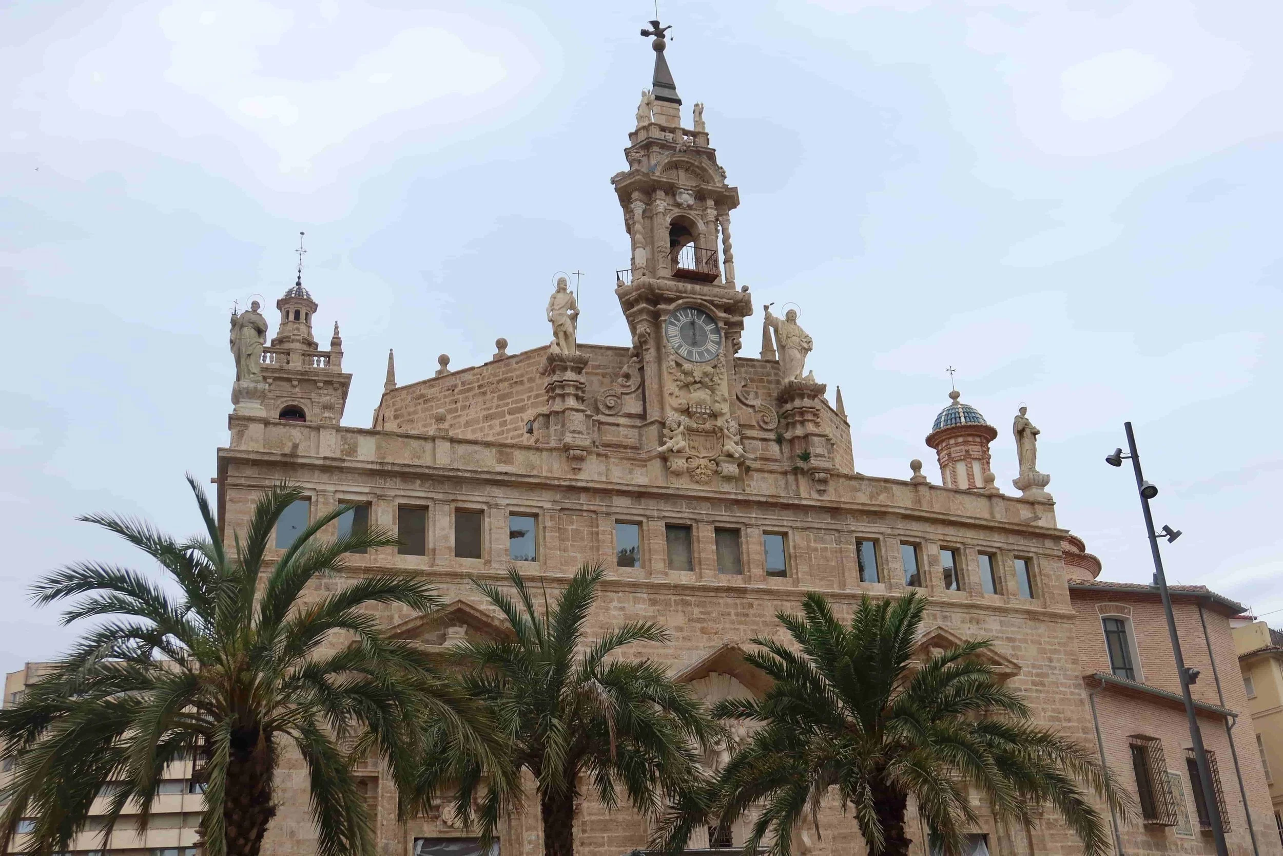 mercat central valencia pretty tan building