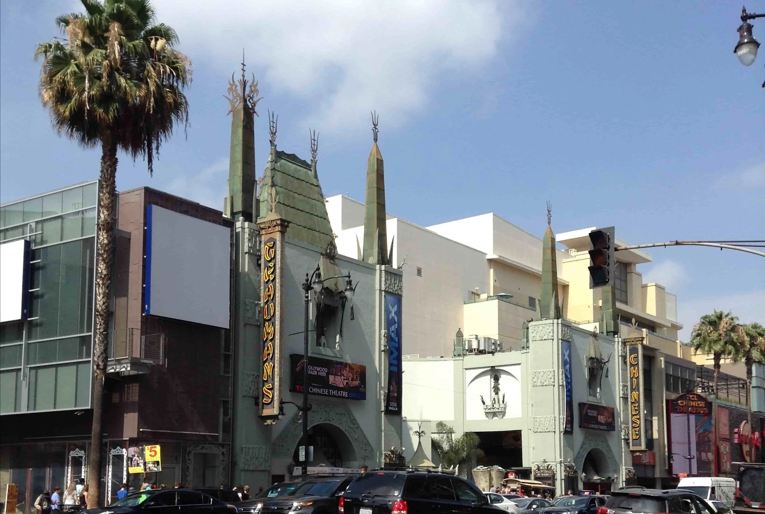 los angeles street with palm trees
