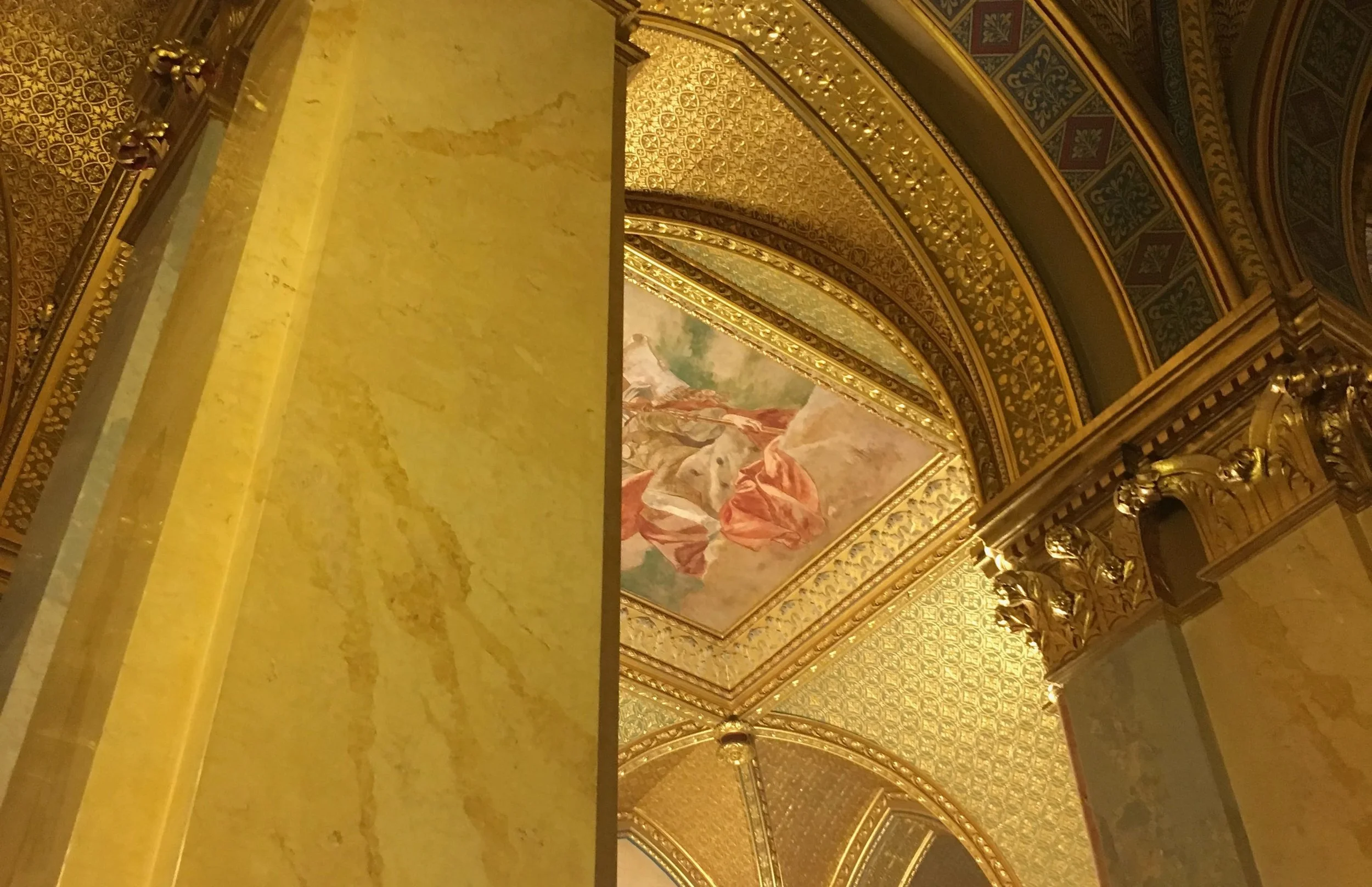 gold arch budapest