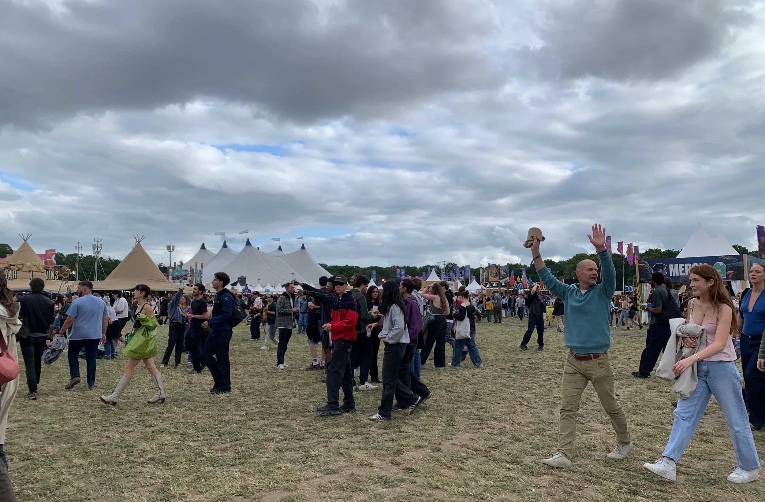 cloudy skies at music festival paris