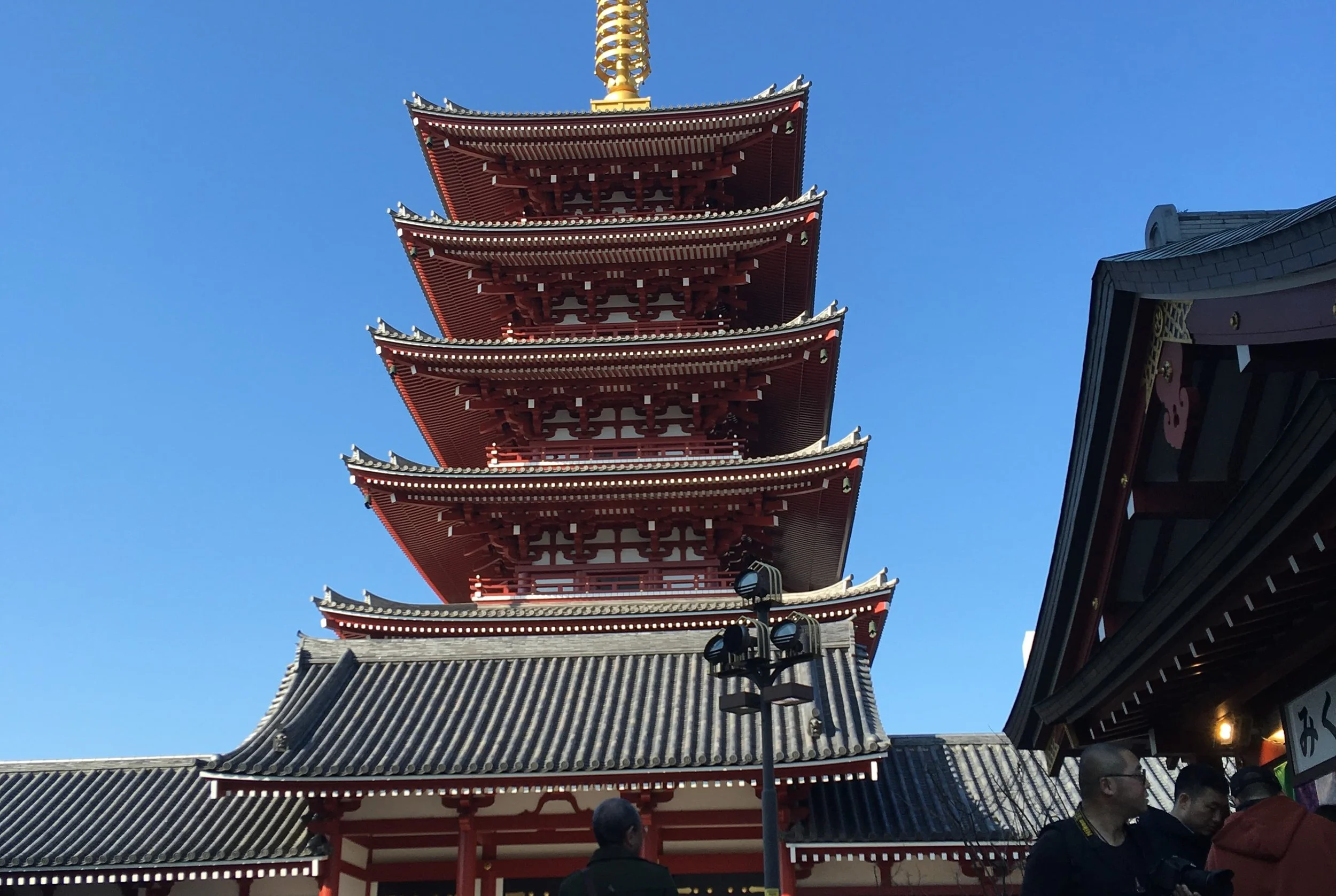 tall red temple tokyo