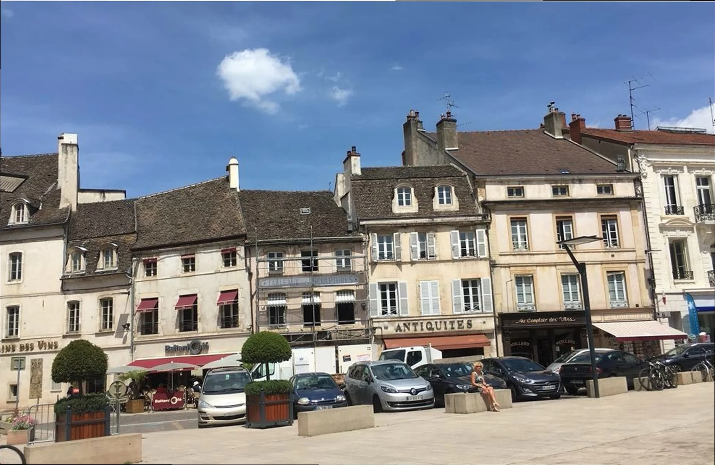 Discovering the old streets in Beaune, France