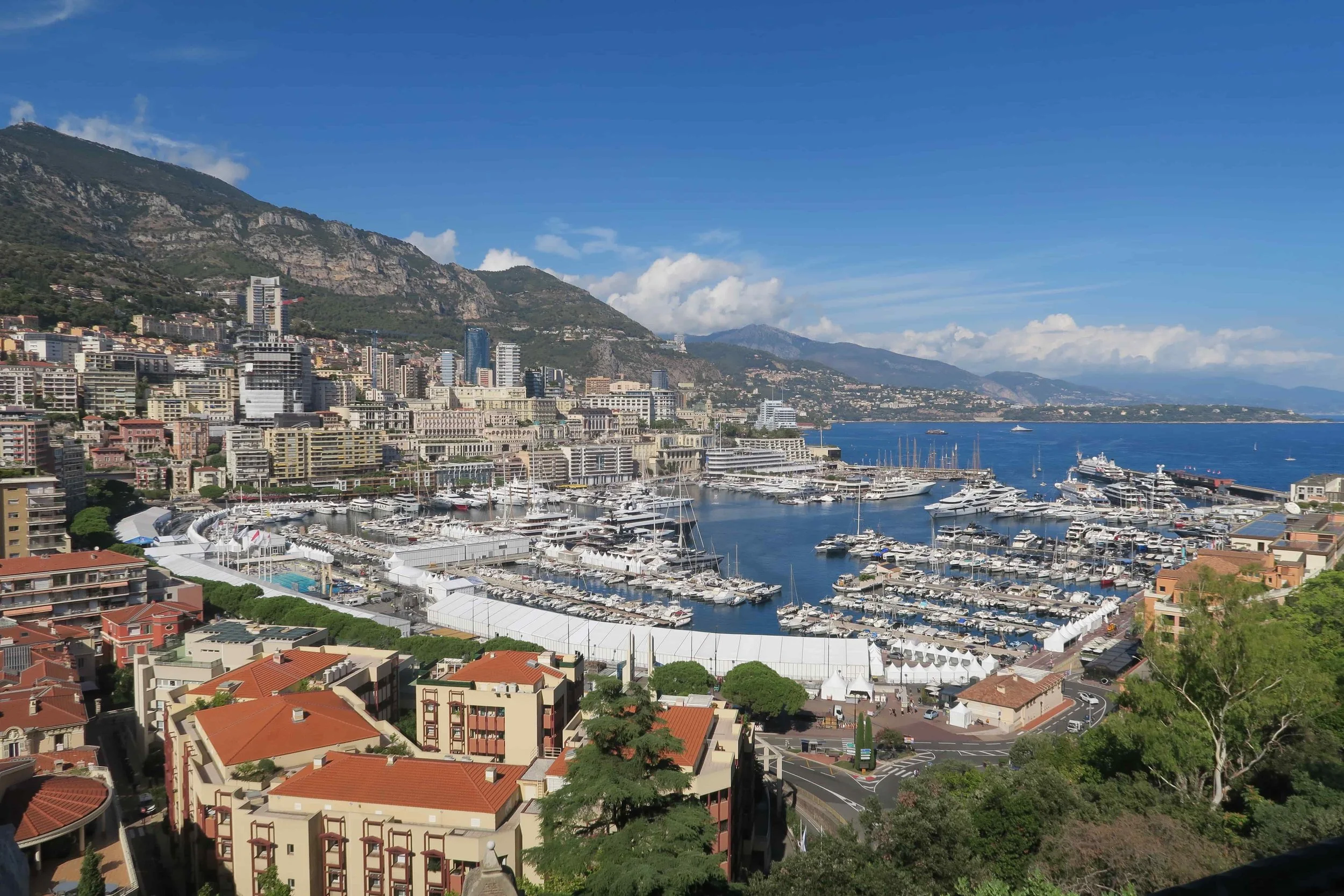 stuninng port view of monte carlo
