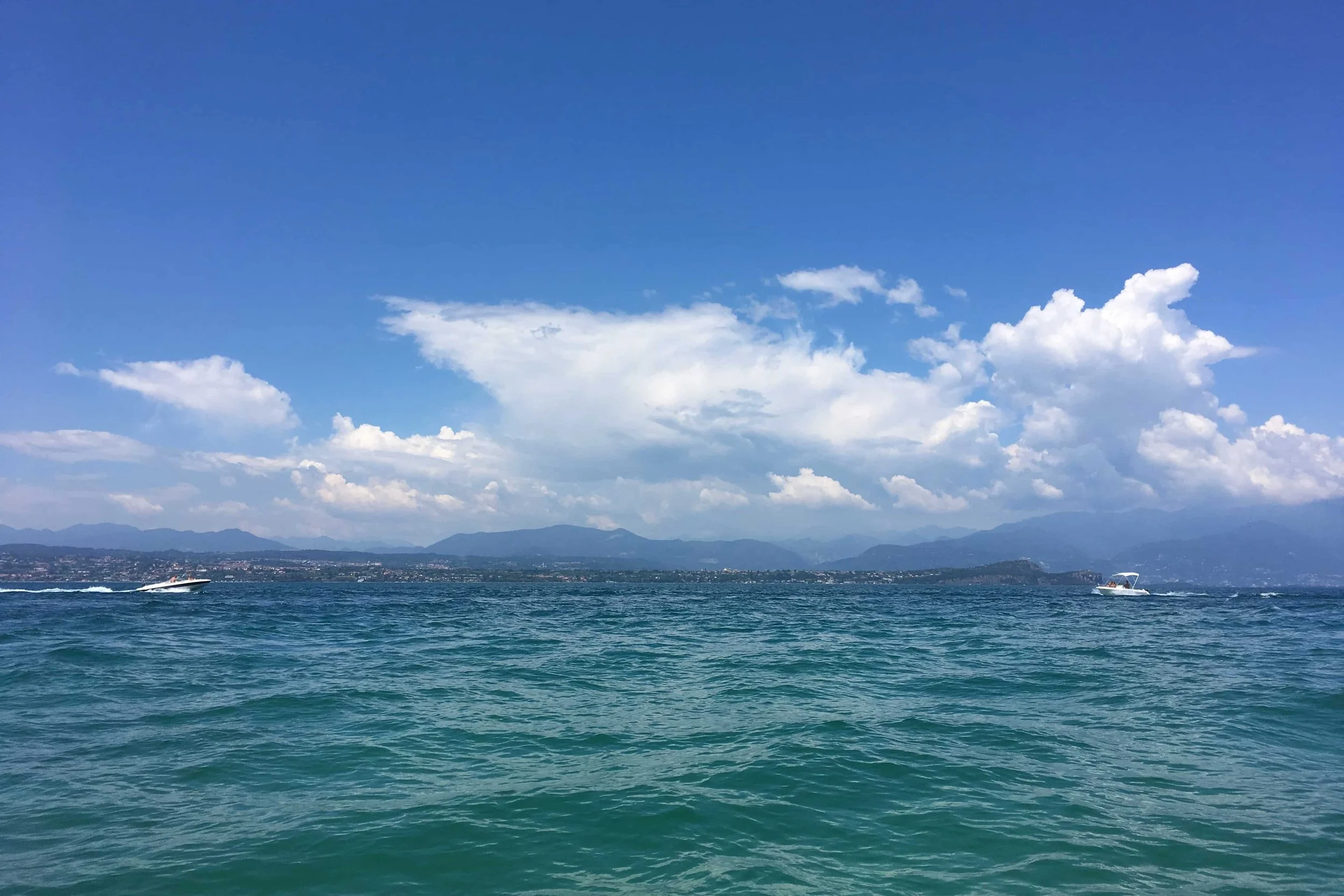 lake garda teal water