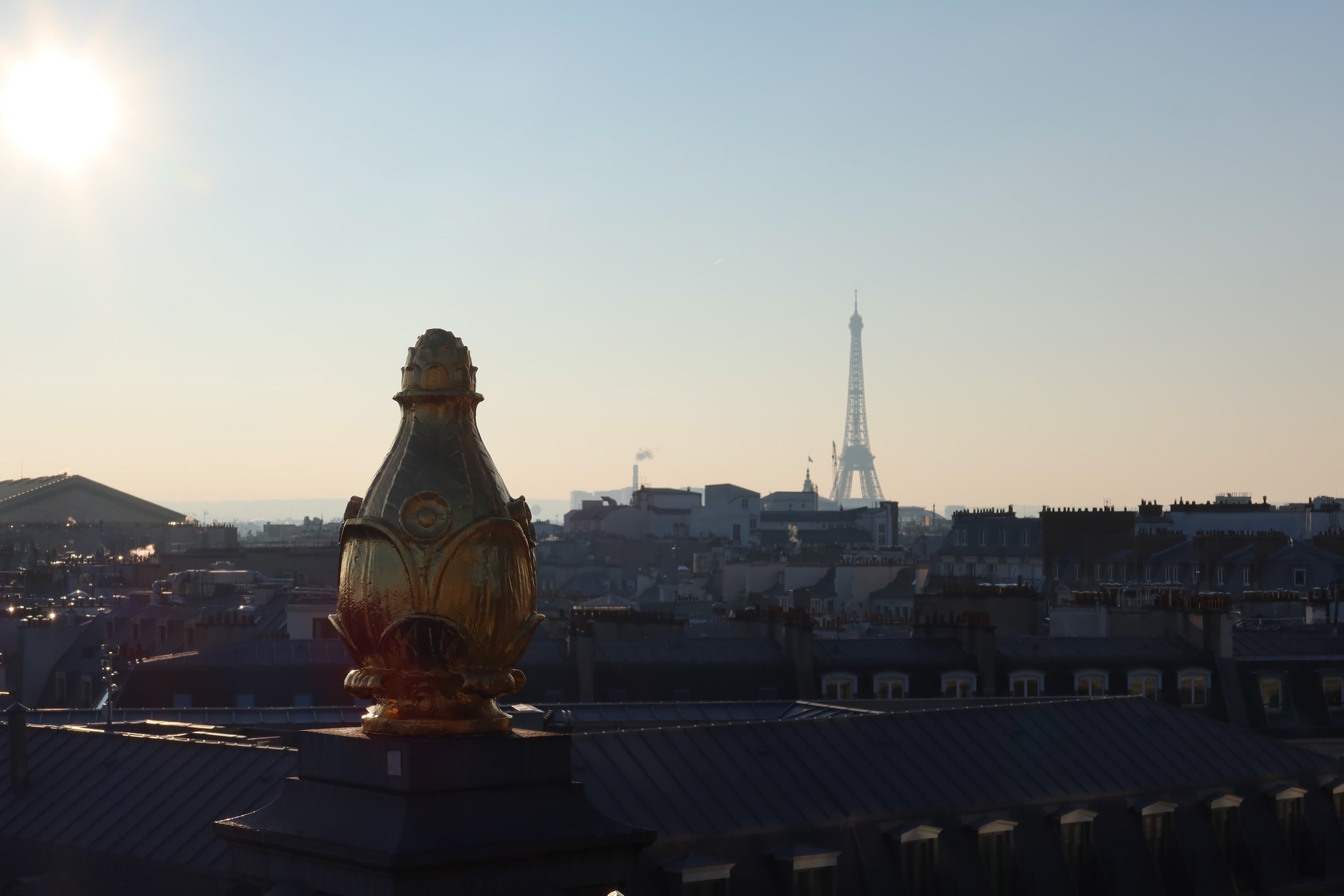 la perruce rooftop bar paris eiffel tower view