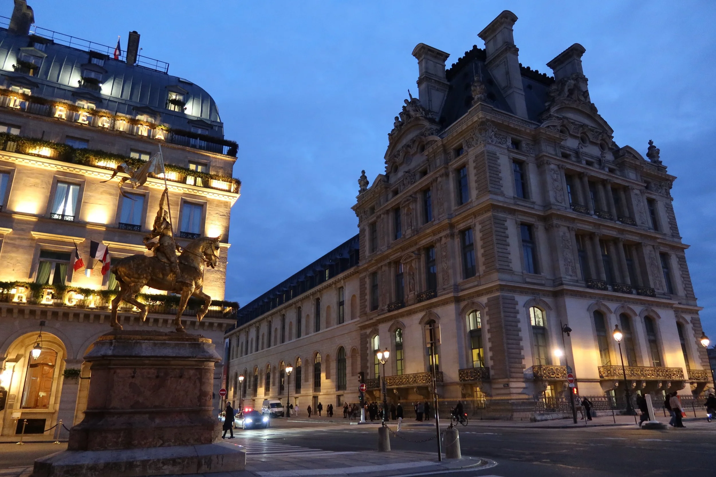 Rue du Rivoli at night in Paris