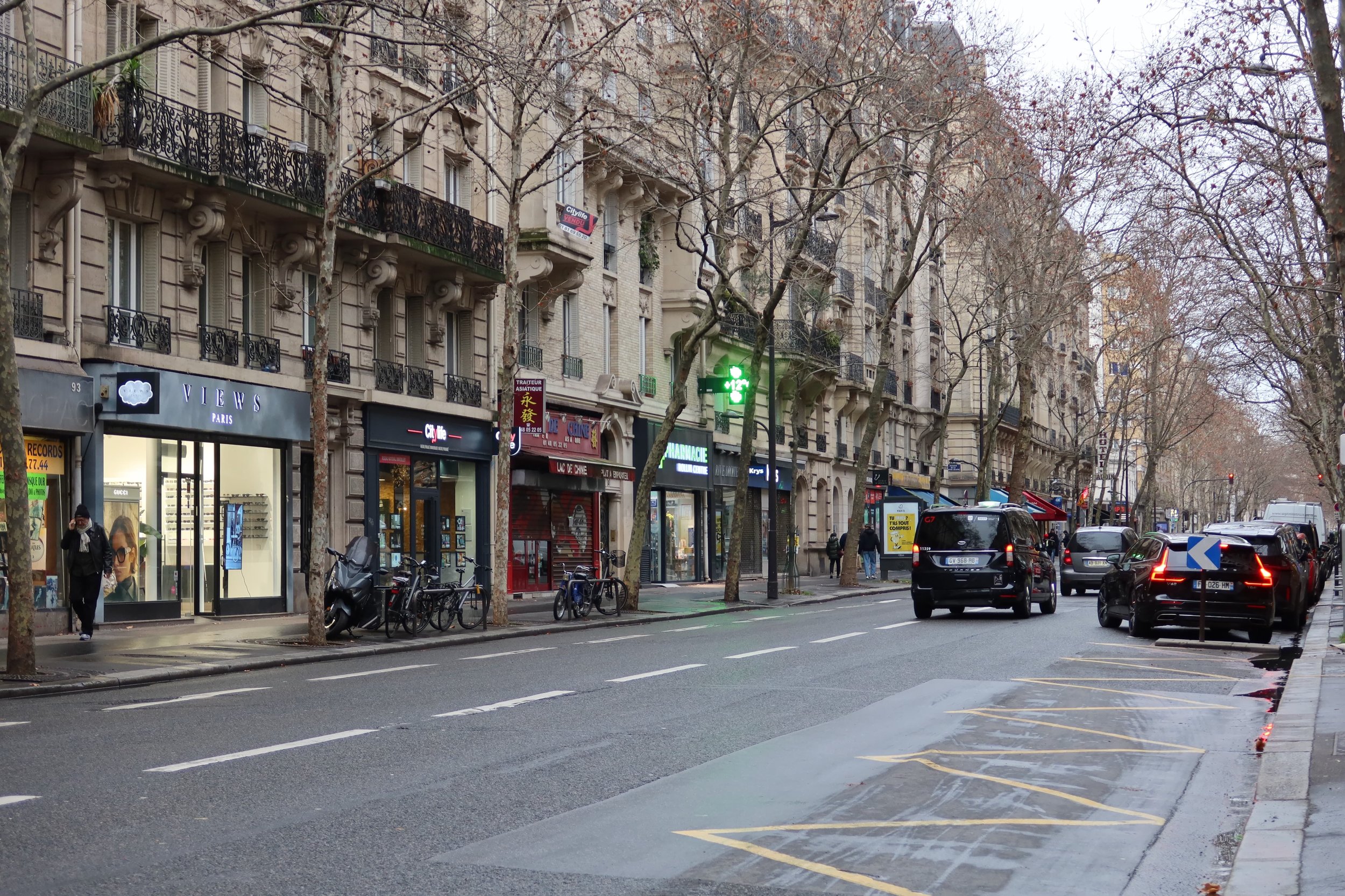 avenue ledru rollin daytime major street in paris