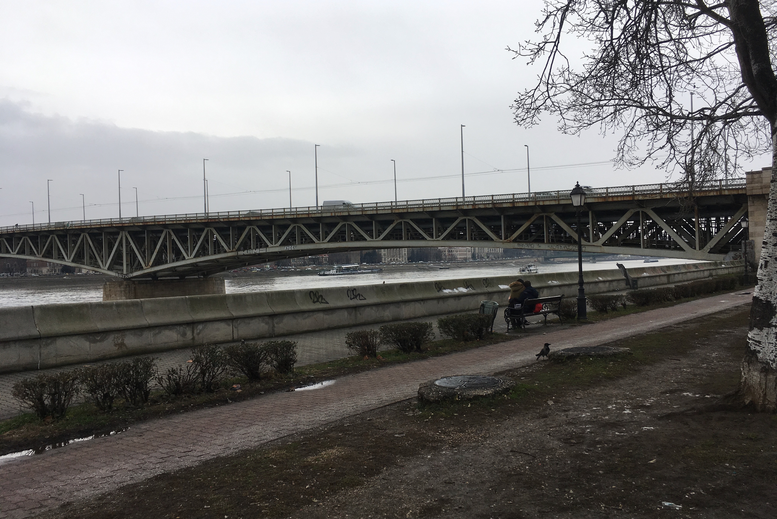 bridge in budapest