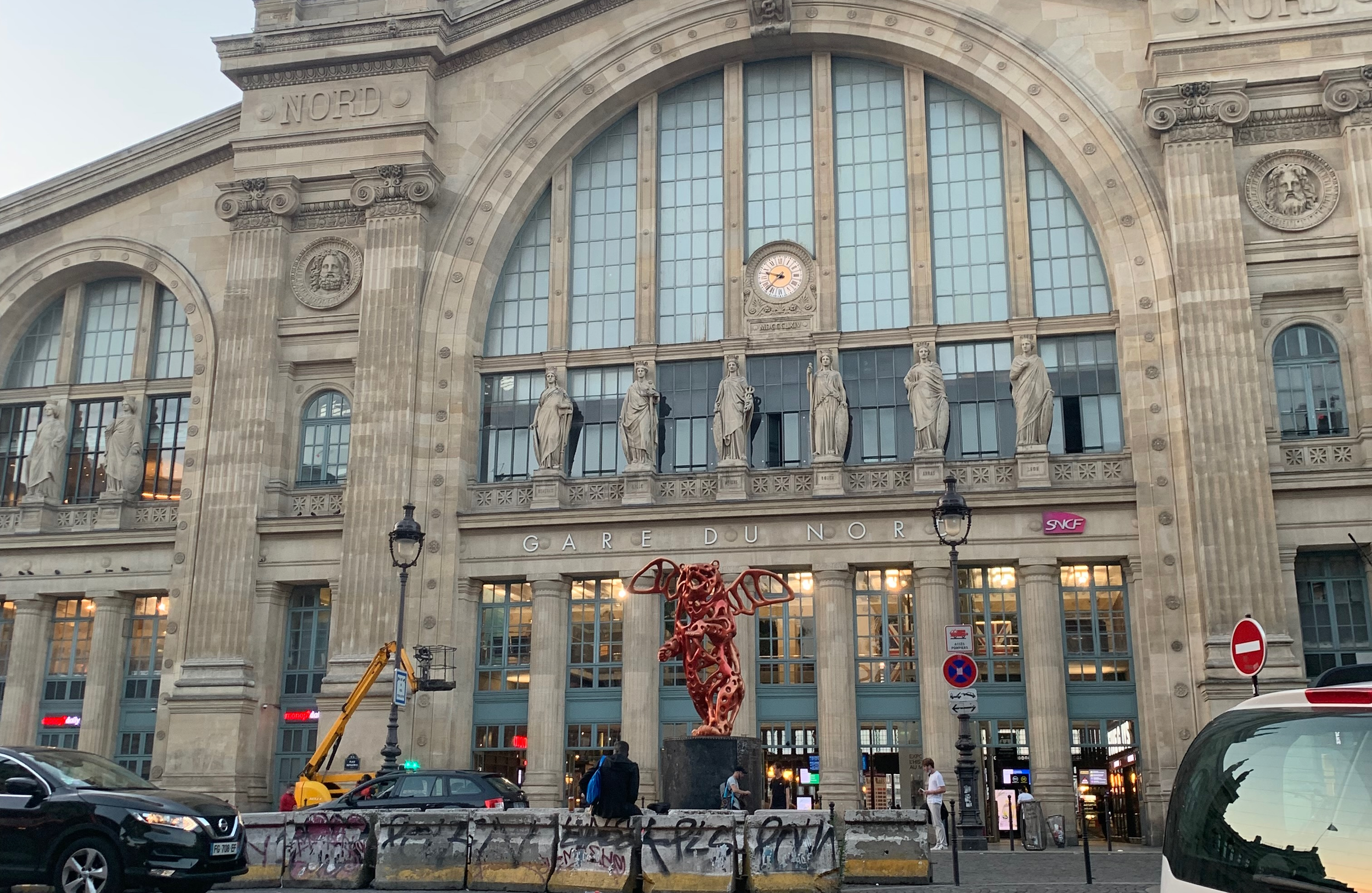 outside view of Gare du Nord