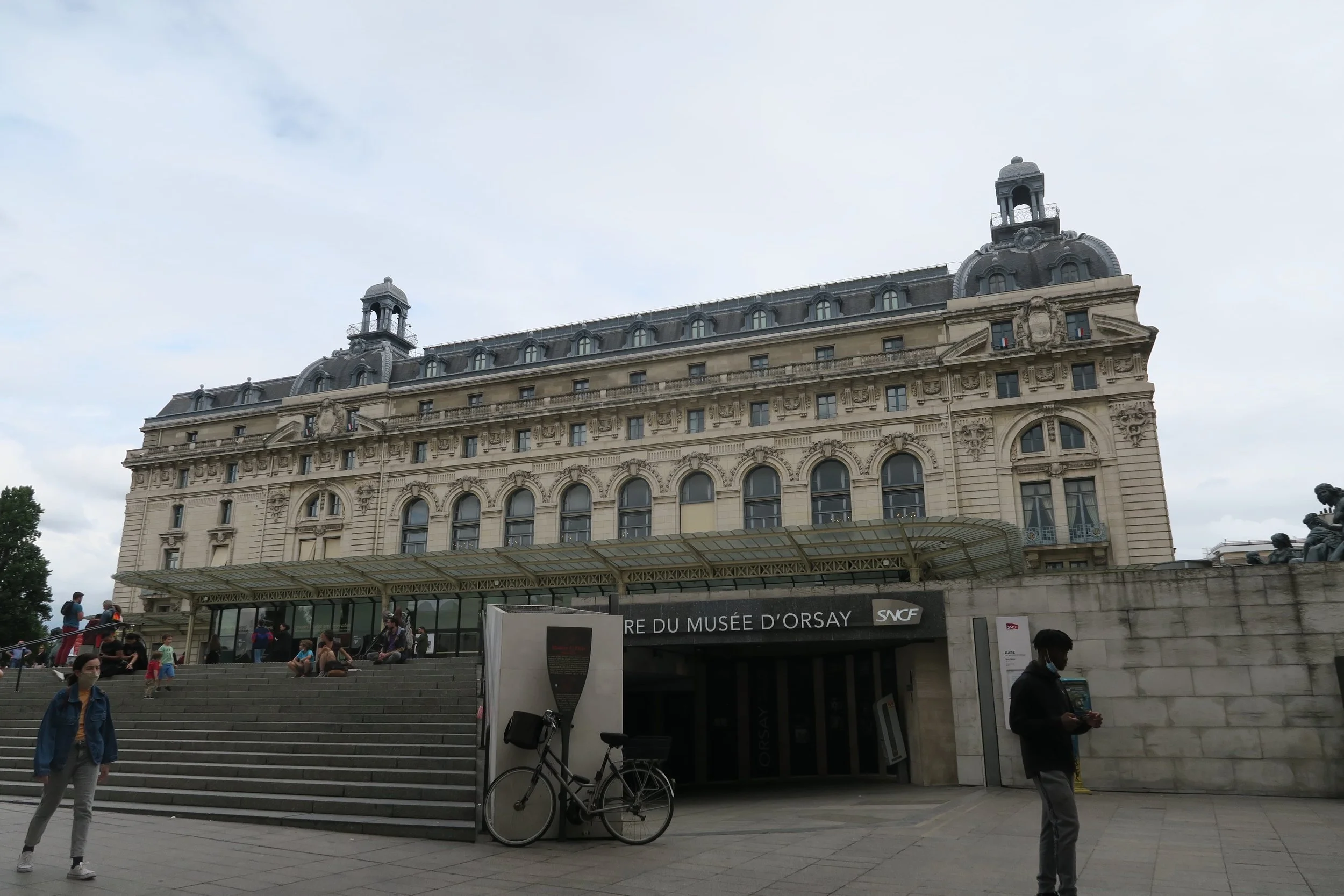 outside musee d'orsay