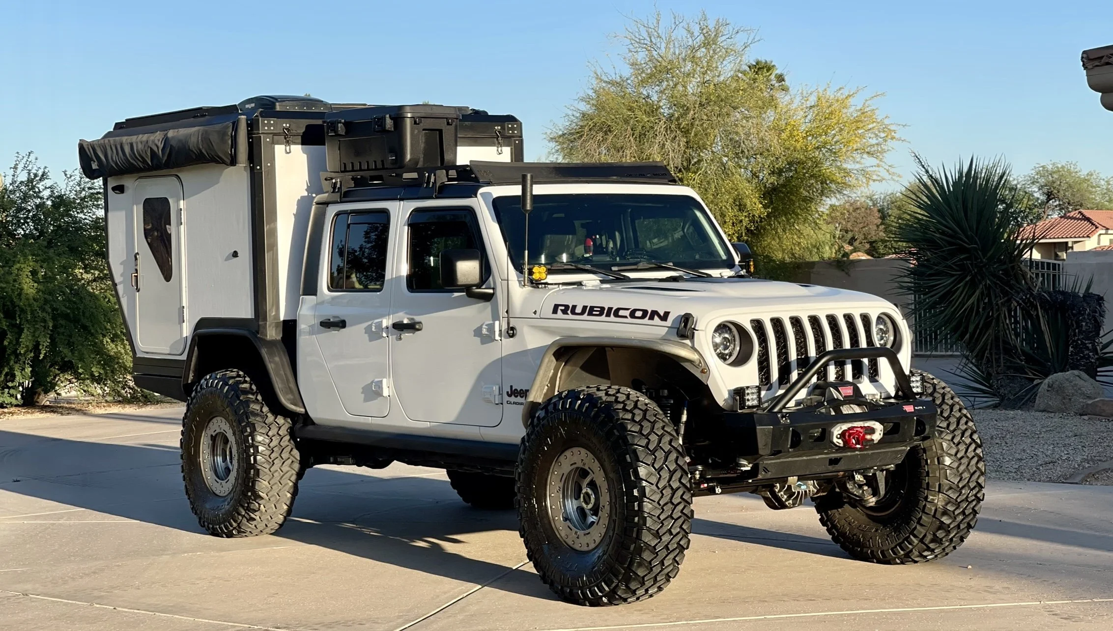 Jeep FOR SALE  dwn2mb ovrlnd