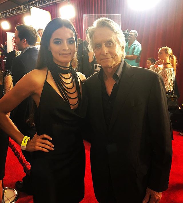 The BEST throwback of them ALL!!! ❤️😍❤️🤤🤤 #michaeldouglas #premiere #antmanandthewasp #marvel #redcarpet #marvelstudios #actor #hollywood #acting #chinesetheatre #hollywoodwalkoffame #halstonselfie