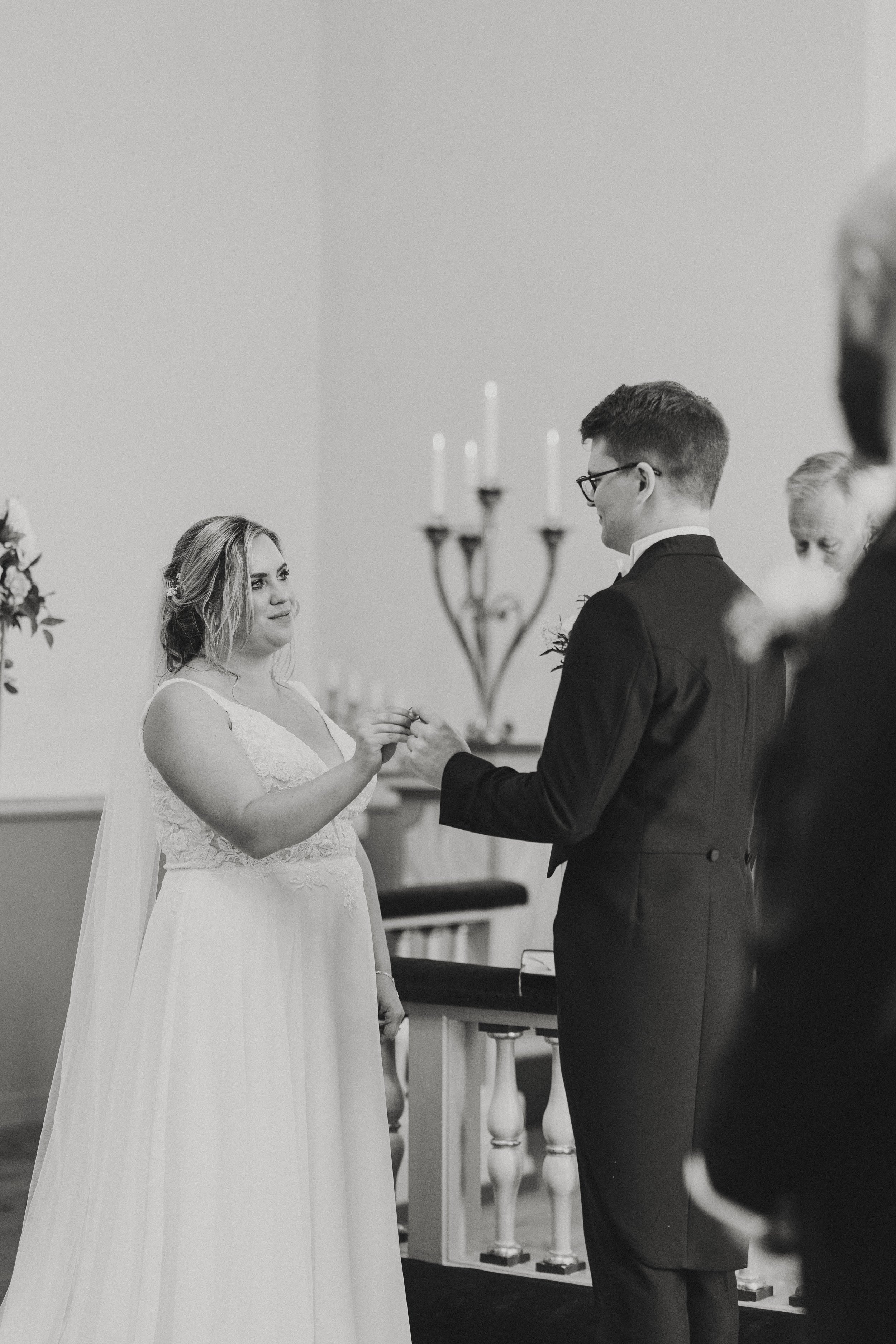 Natalie&Joel_bröllop_Marstrand_bröllopsfotograf_LajkePhotography-vigsel-92.jpg
