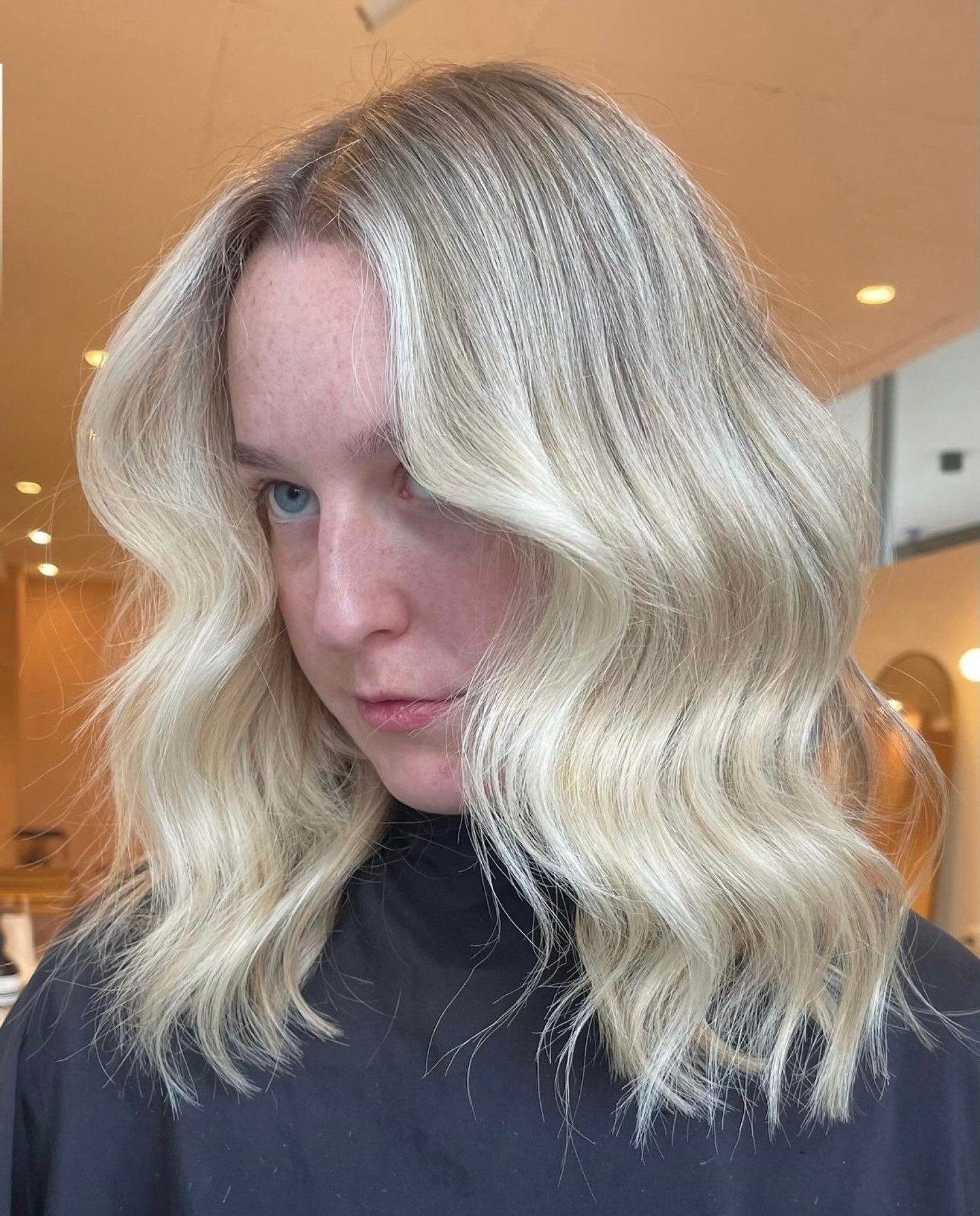 Shorter &amp; Blonder 〰️ coming right up! ✨ Check out this beautiful transformation by our Emerging Stylist @anna_blondee. Killinggggg it girl! 

BOOK A HAIR MODEL APPOINTMENT 〰️ blondee.com.au/book-online or join our Hair Model EOI list and let us c
