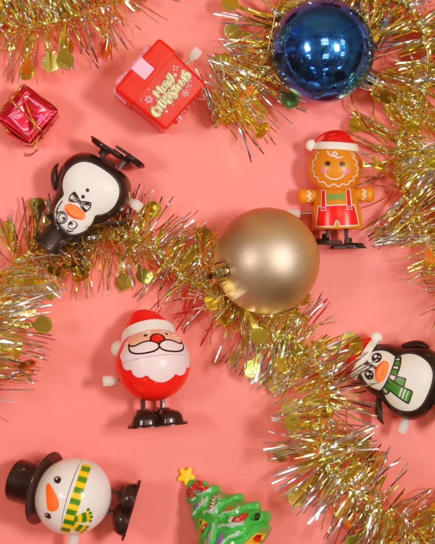 Tiny toys, big smiles!😆 Our little toys are here to welcome your Christmas shopping and bring joy to your little ones!🎄

#Christmas #christmastoys #skpsingapore #celebratewithskp