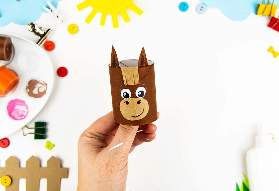 Host a Holiday Party with a Creative Twist: Art Workshop Ideas