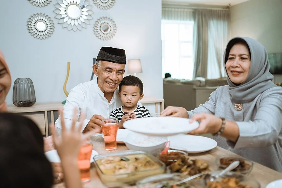 Host a Greener Hari Raya with Biodegradable Serving Ware