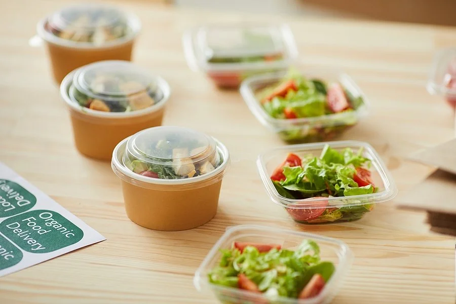 Choosing F&amp;B Packaging: PP vs PET vs OPS vs Biodegradable