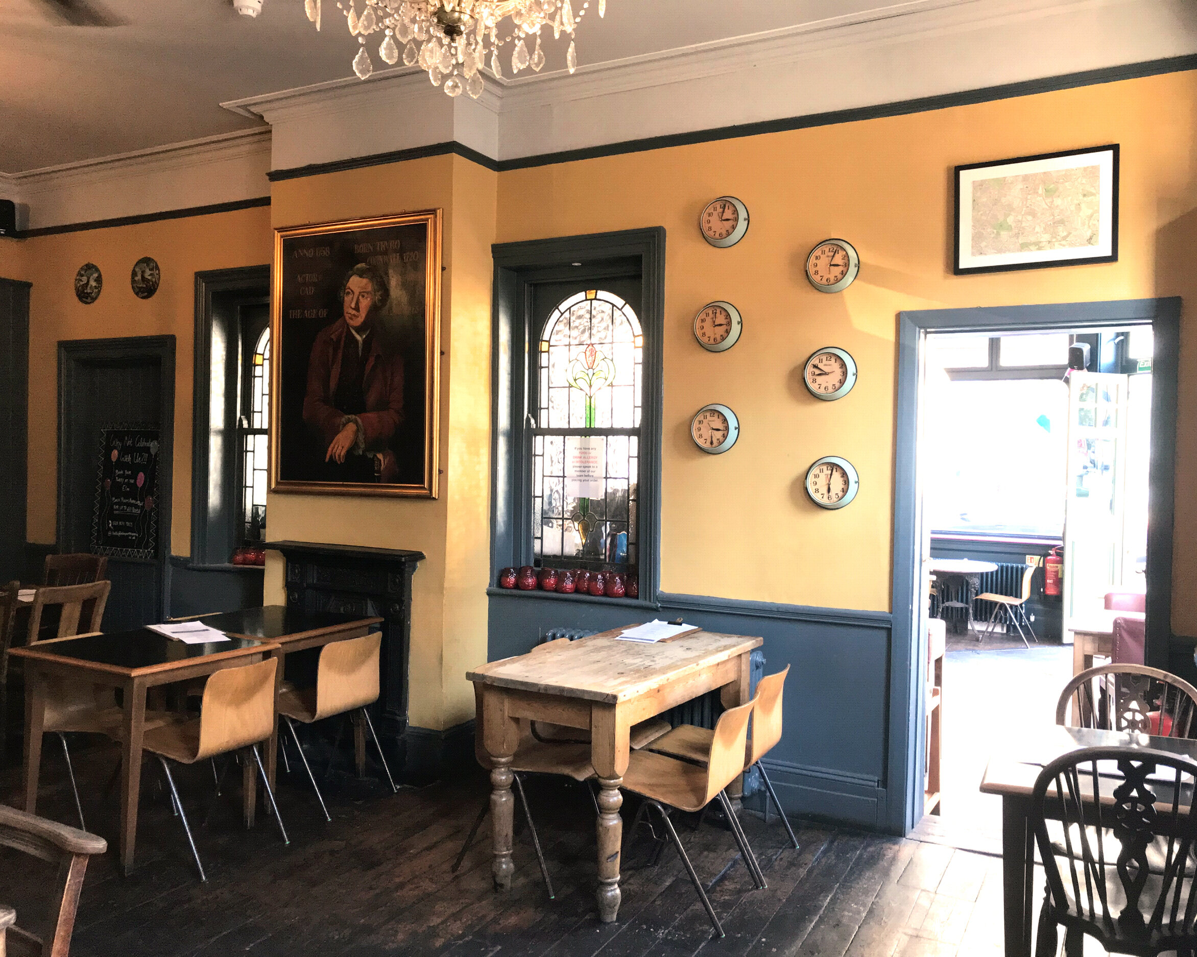Elm Park Tavern 7.jpg