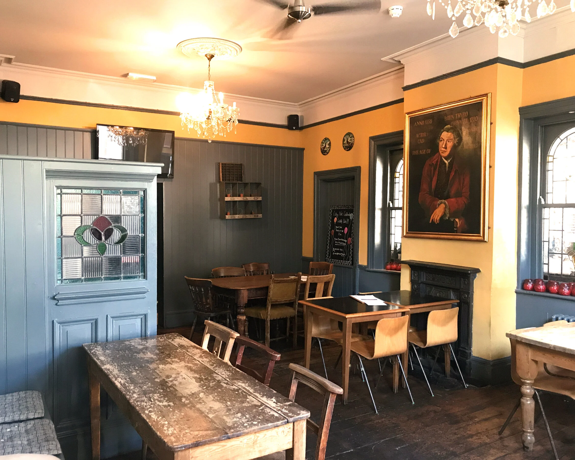 Elm Park Tavern 6.jpg
