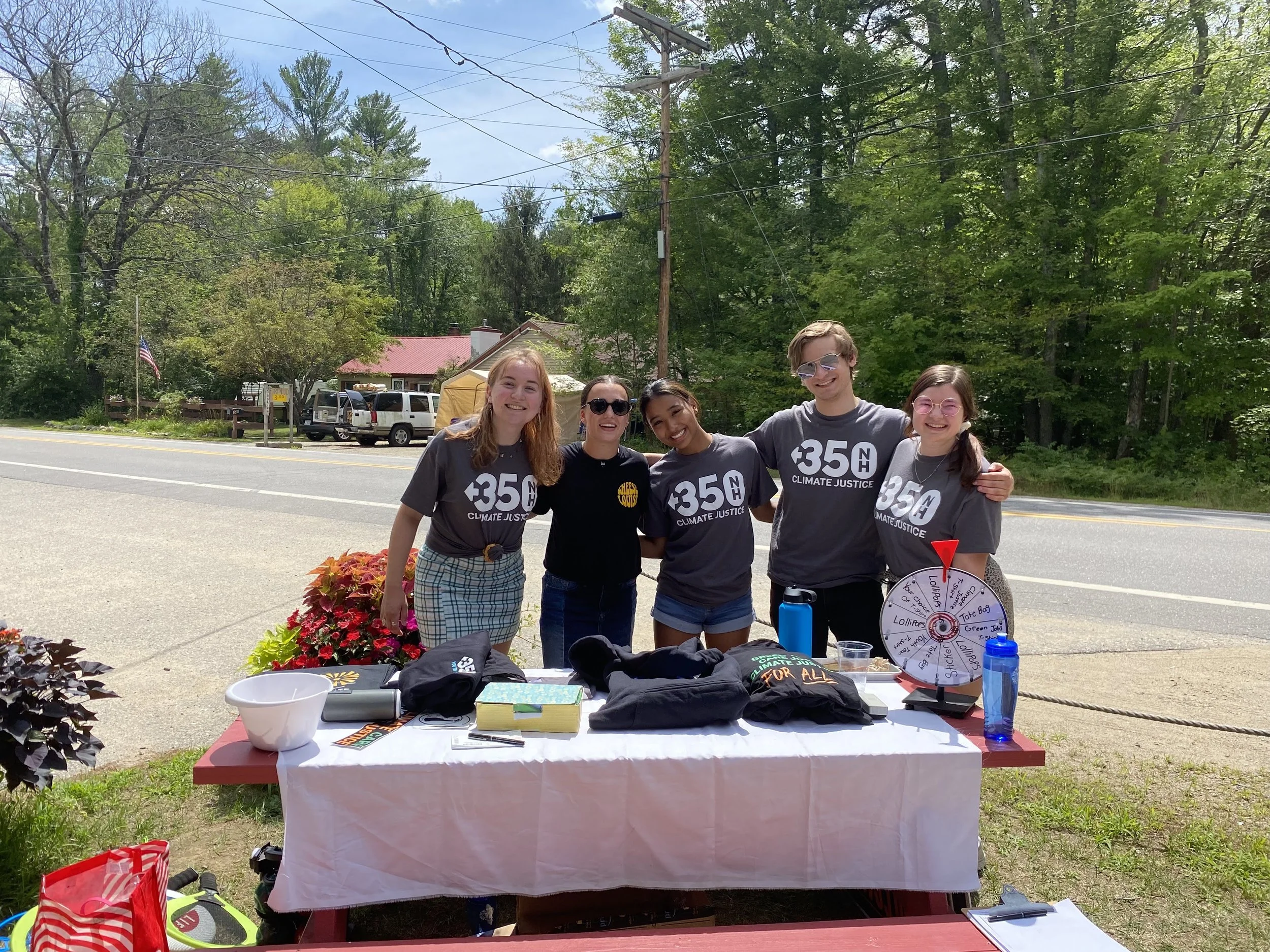 Dine to Donate at Cheese Louise North Conway
